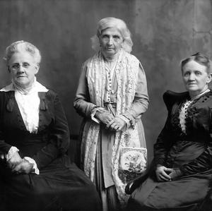 Left to right: Louie B. Felt, Primary Association general president; Emmeline B. Wells, Relief Society general president; and Martha H. Tingey, Young Ladies&rsquo; Mutual Improvement Association general president. Photograph by the Thomas studio. (PH 2354, Church History Library, Salt Lake City.)