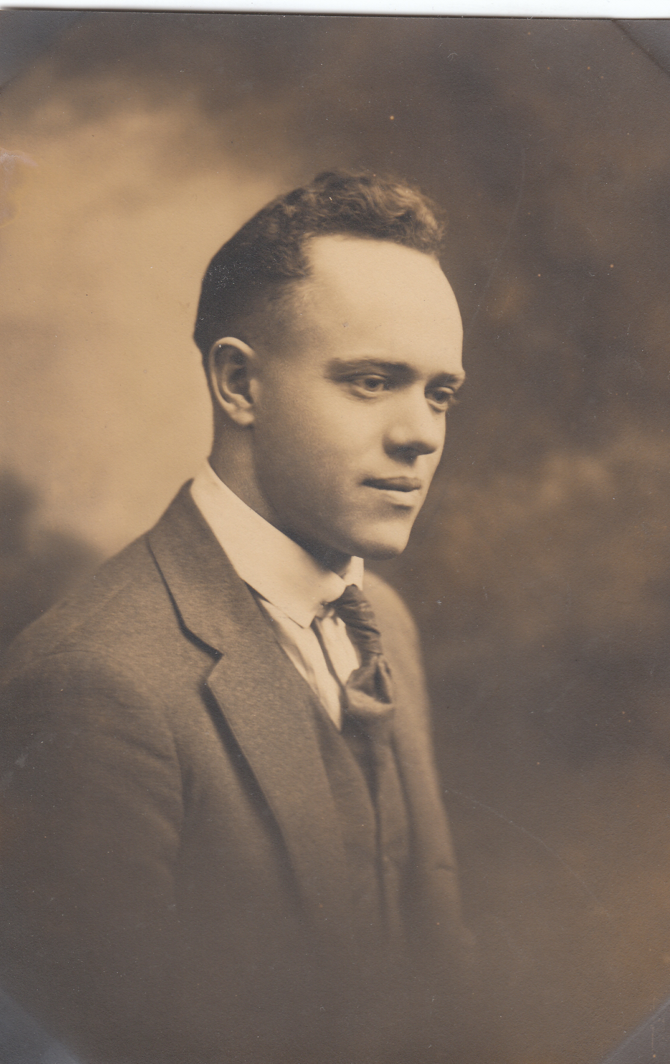 Cleon James Wilcox (1900 - 1998) Profile