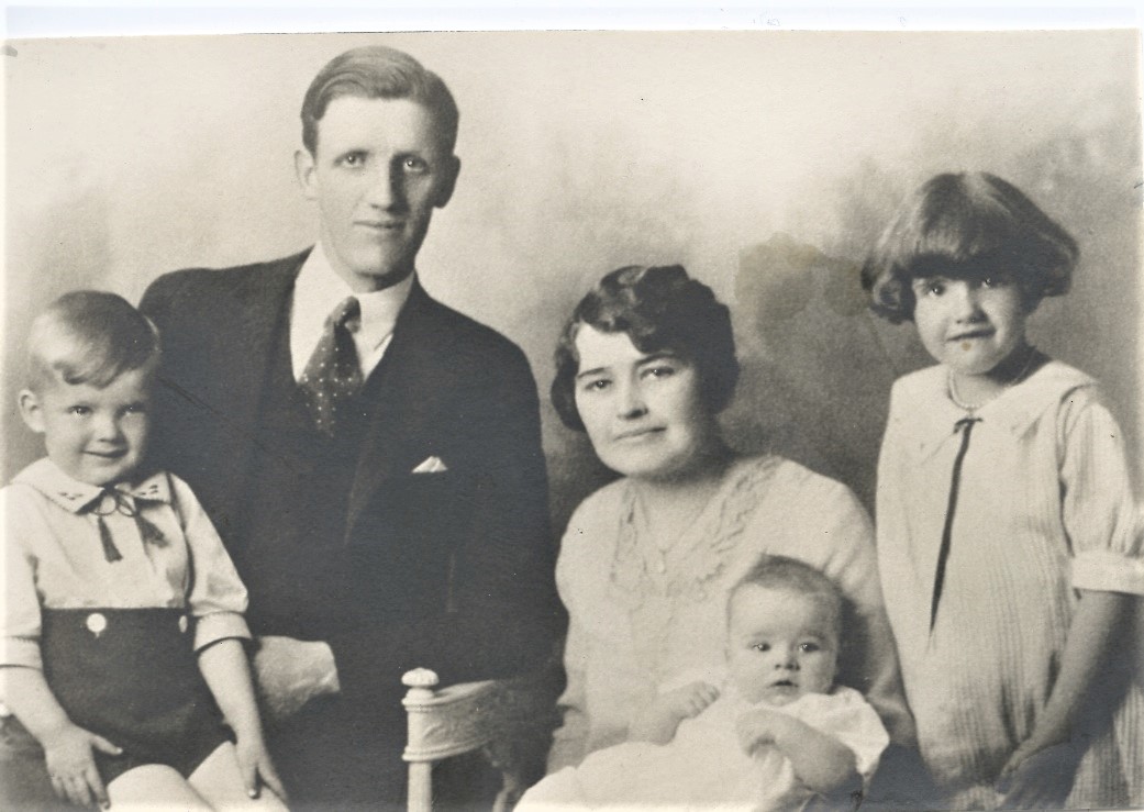 Clarence and Hazel Tingey with children while on their mission in Australia, Circa 1928