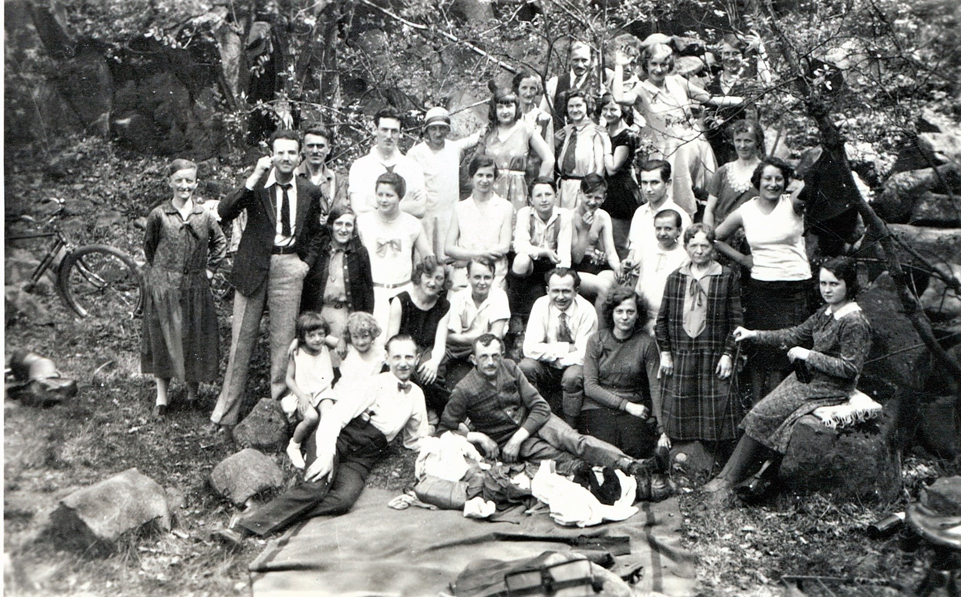 Görlitz Branch Picnic With Members and Friends,  1931