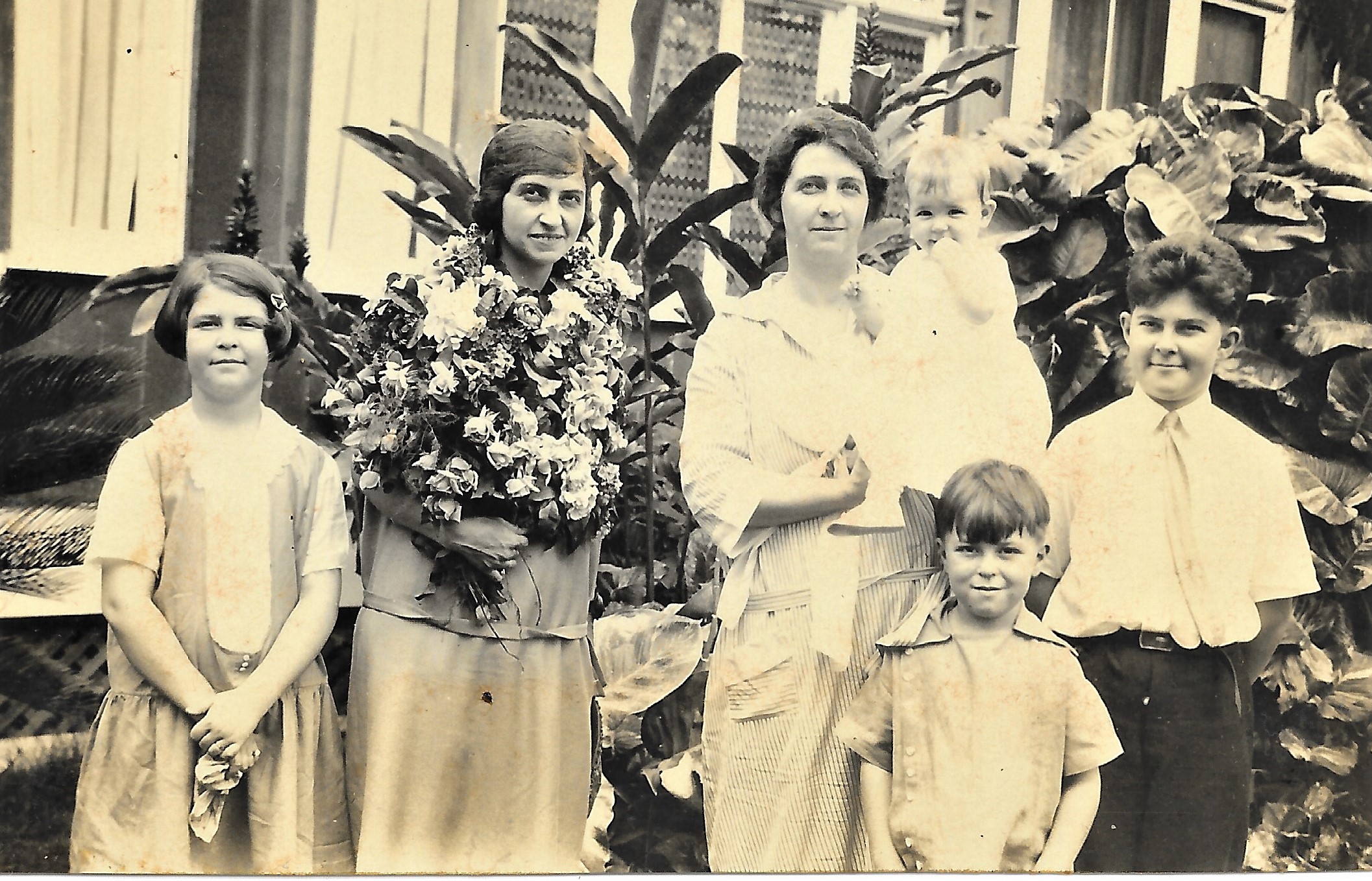 Family in Hawaii - 1924