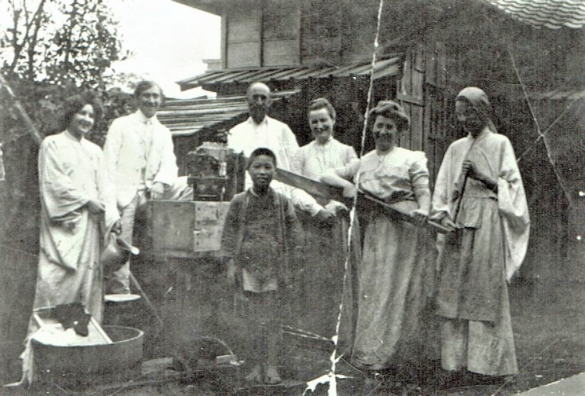 Wash Day in Japan ca 1902-1904
