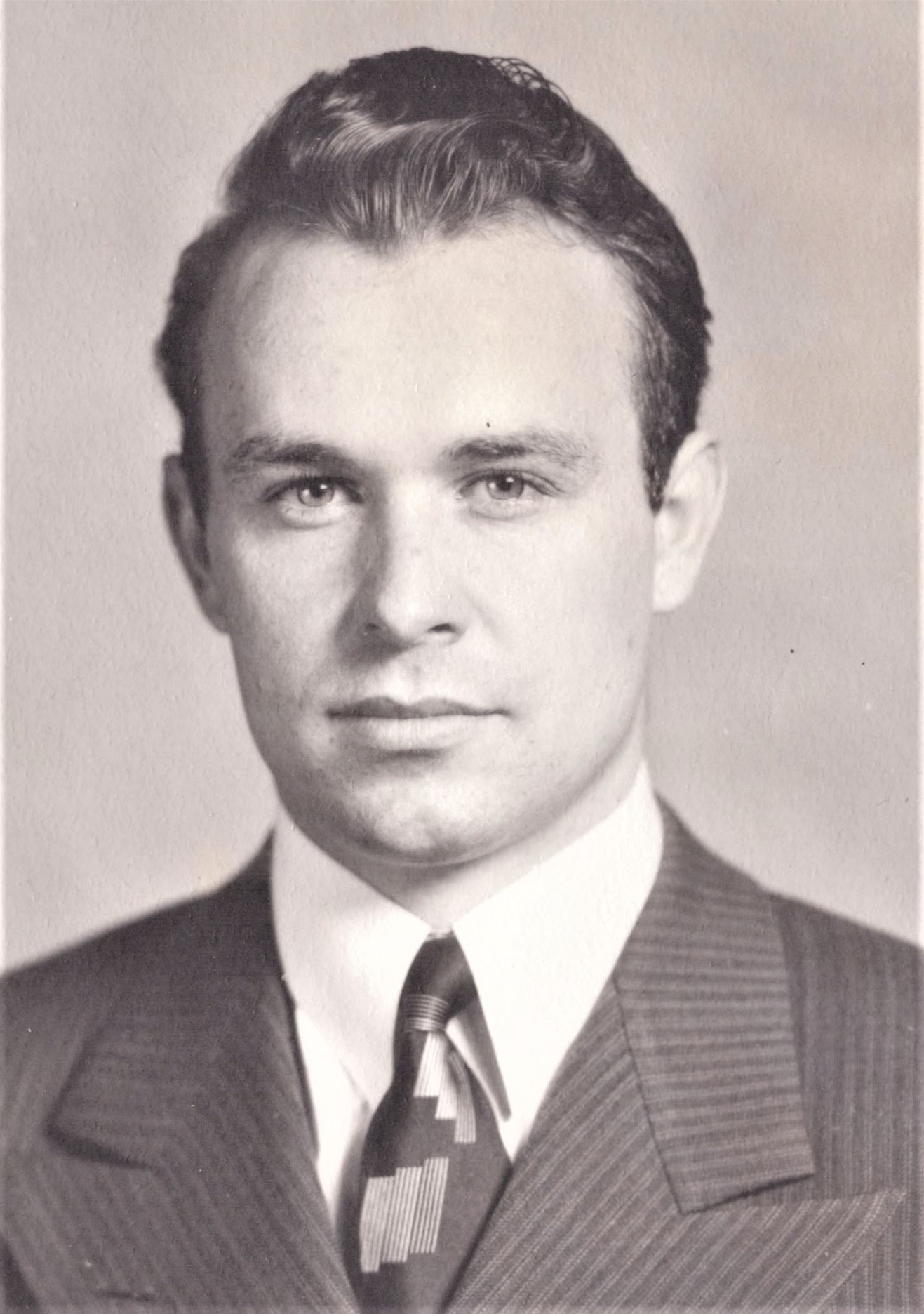 Arlin Richard Allred Jr. (1921 - 1978) Profile