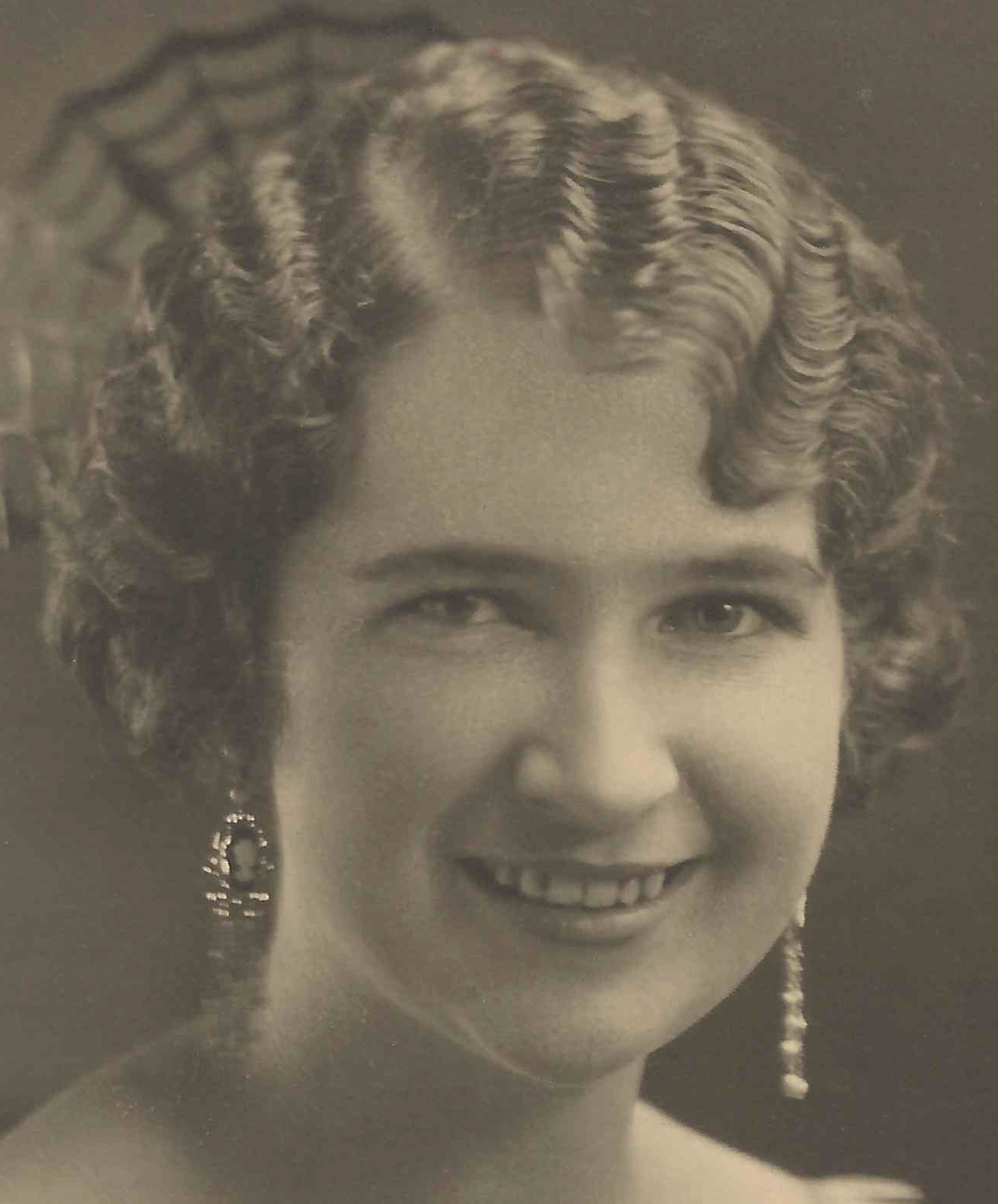 Flora Smith Amussen (1901 - 1992) Profile