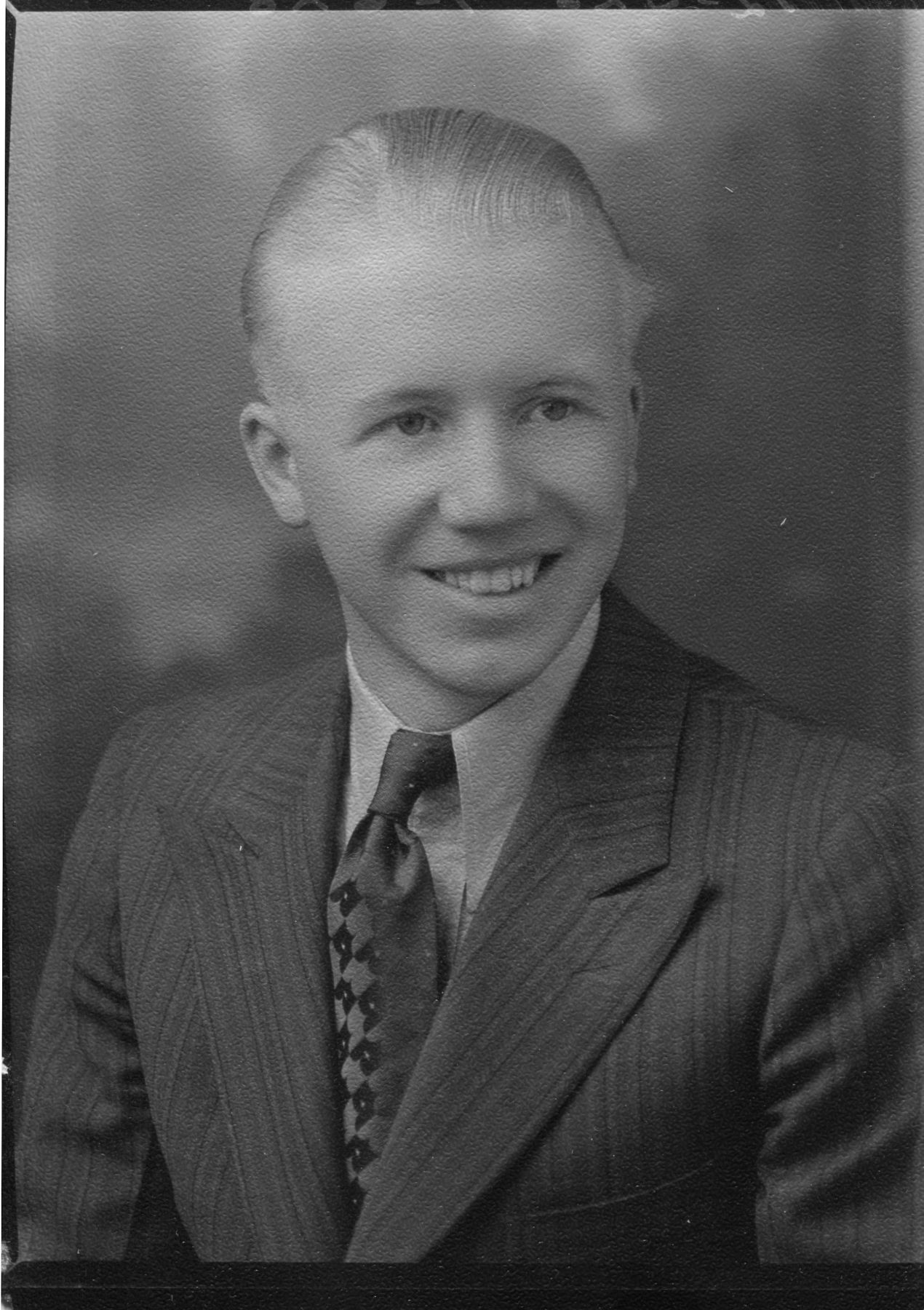 Grant Averett (1910 - 1986) Profile