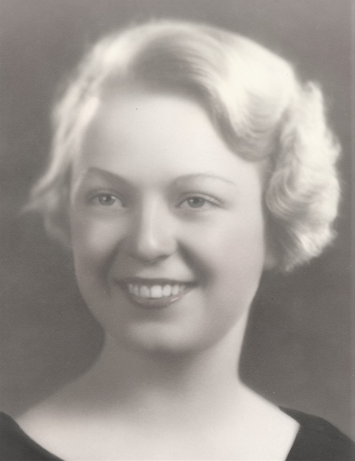 Helen Elizabeth Adams (1916-1942) Profile