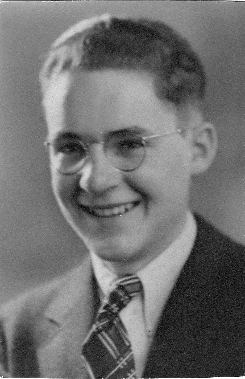 Joseph Roe Armstrong (1920 - 1993) Profile