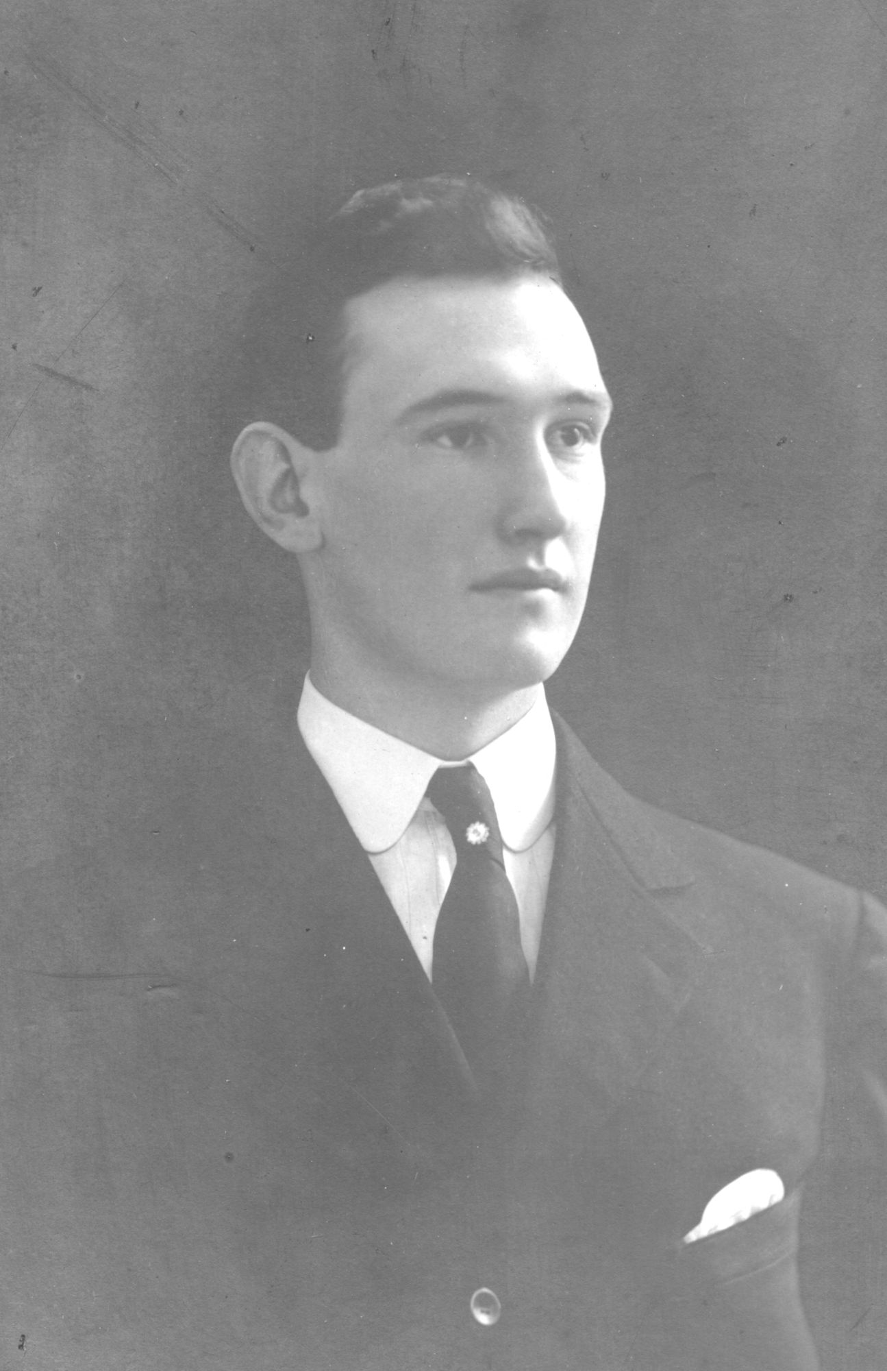 Romelyn Adams (1887 - 1932) Profile