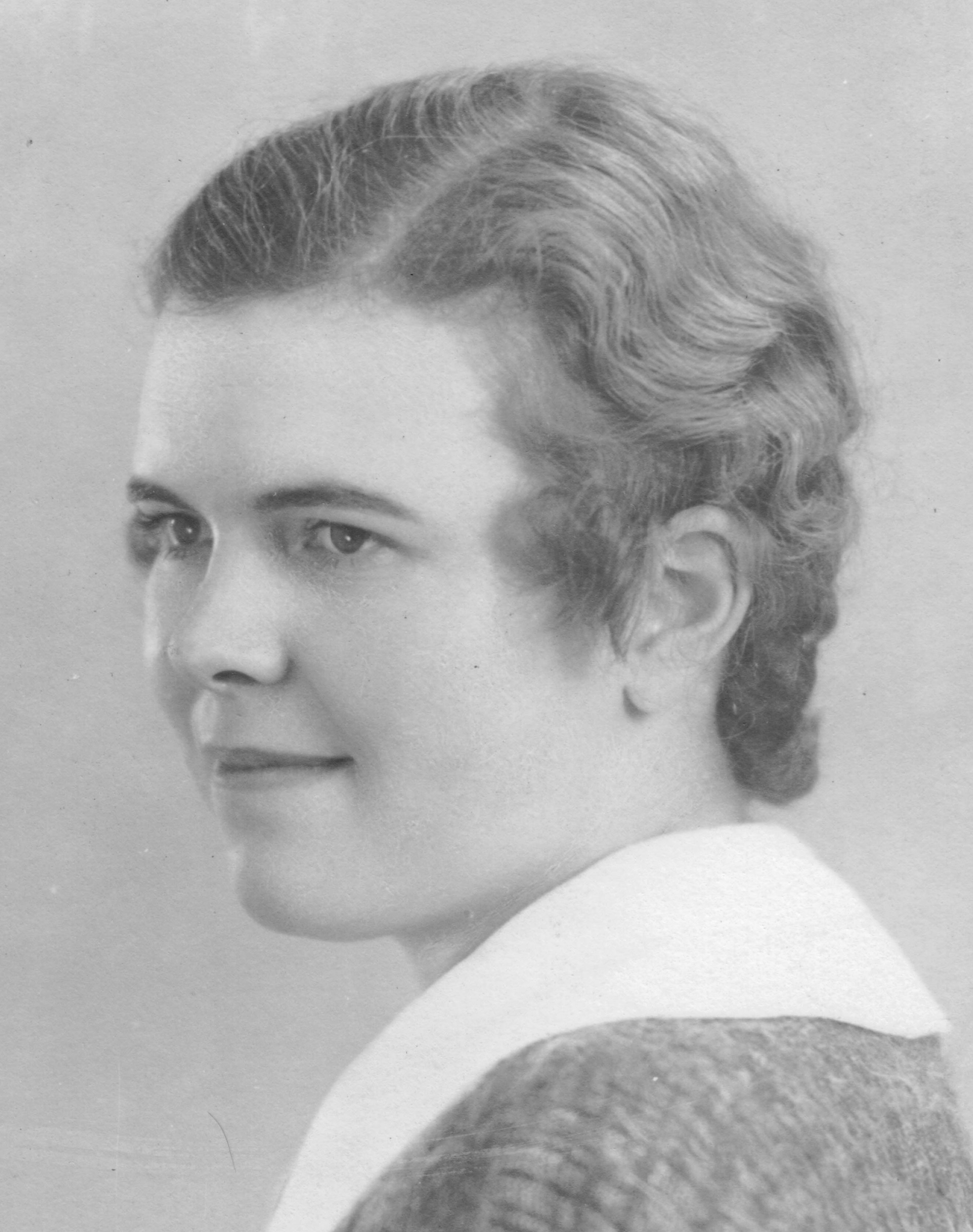 Virginia Andrew (1916 - 1997) Profile