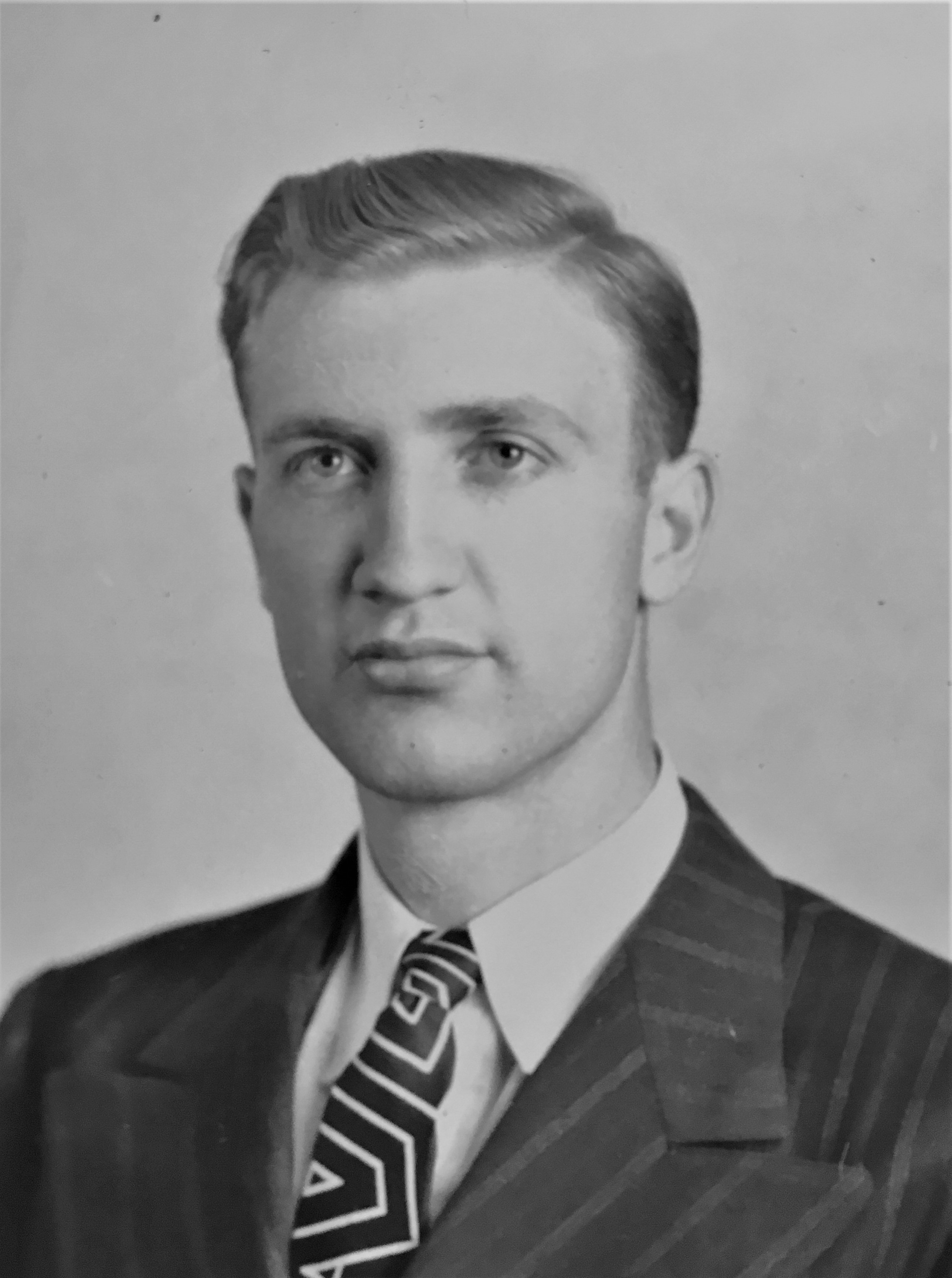 Wade Huff Andrews (1916 - 2000) Profile