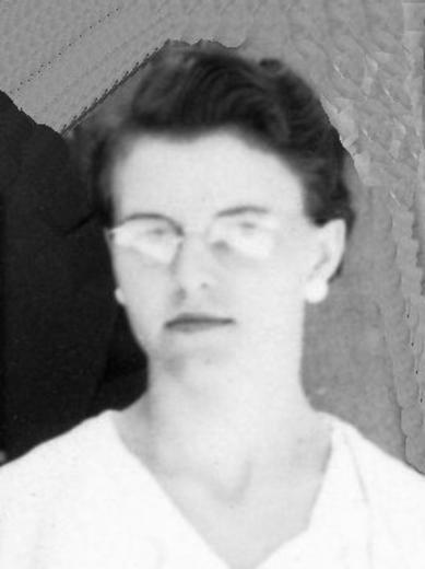 <p xmlns:its="http://www.w3.org/2005/11/its" xmlns="http://www.w3.org/1999/xhtml"> Lois Billings in the mission home May 1935</p>