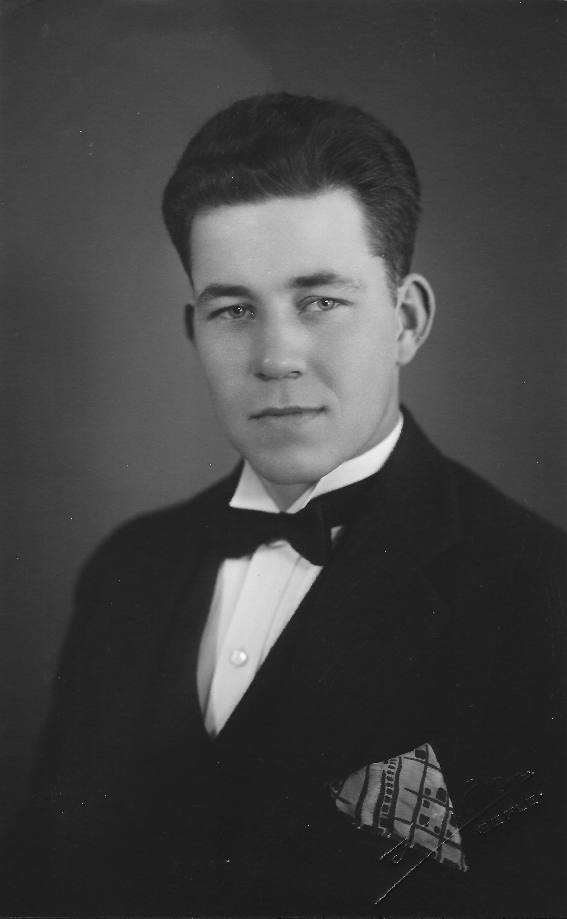 Russell E Bjorklund (1908 - 1977) Profile