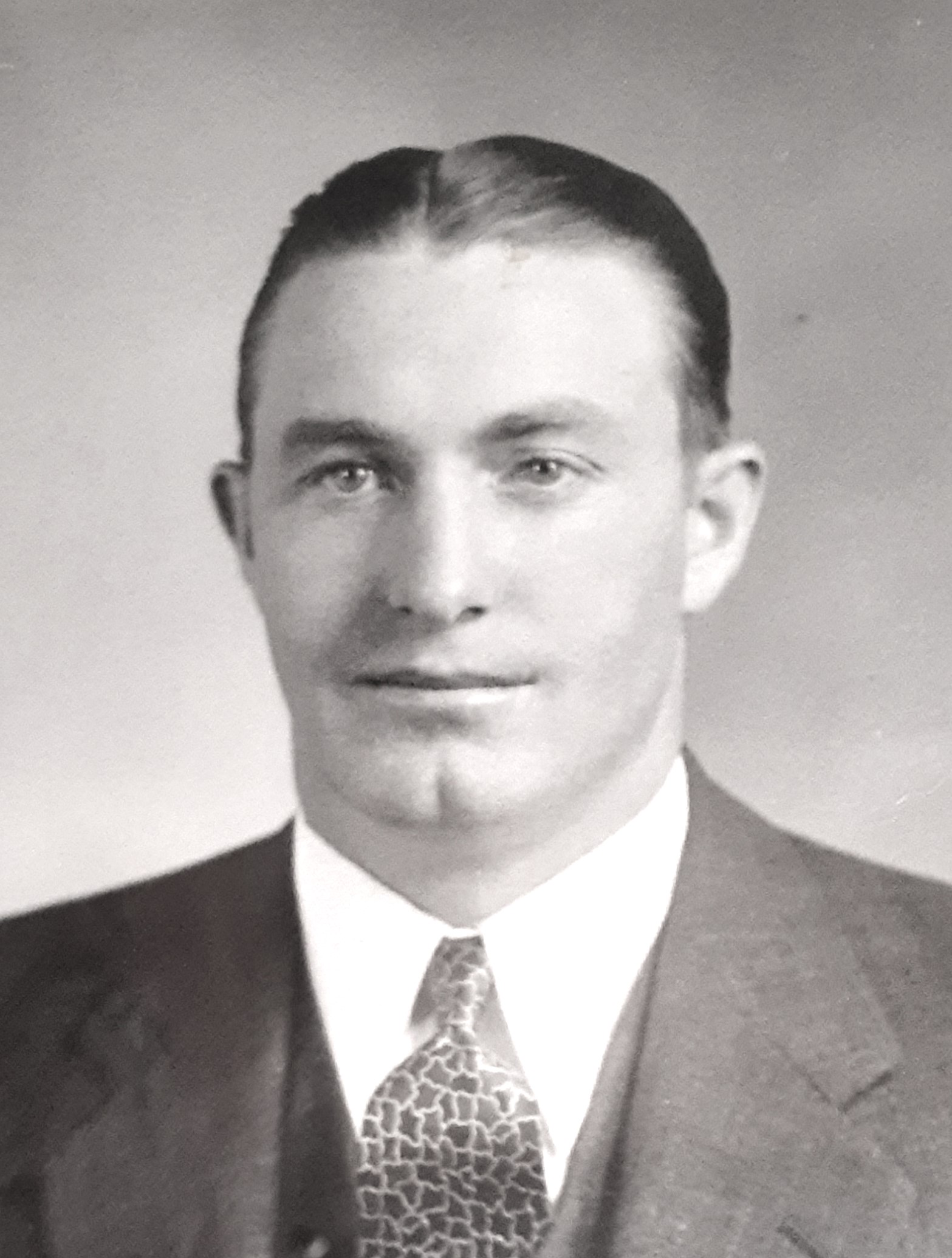 Ellis McMillan Burton (1912 - 1968) Profile