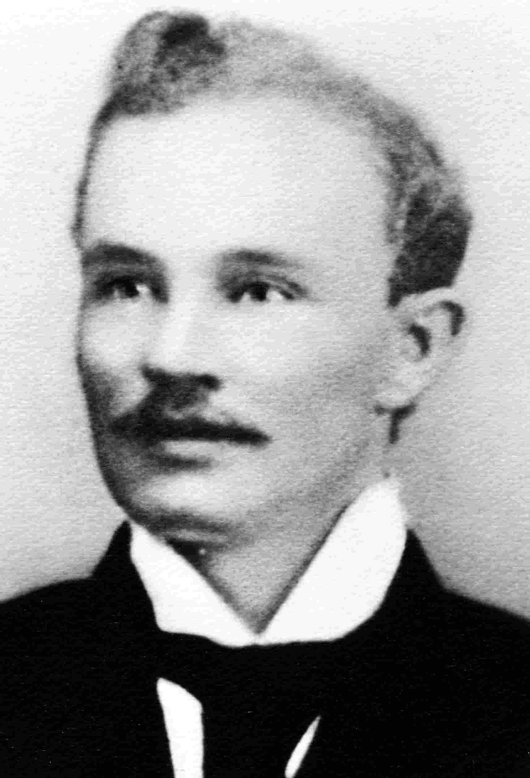 Ephraim Briggs Jr. (1875 - 1930) Profile