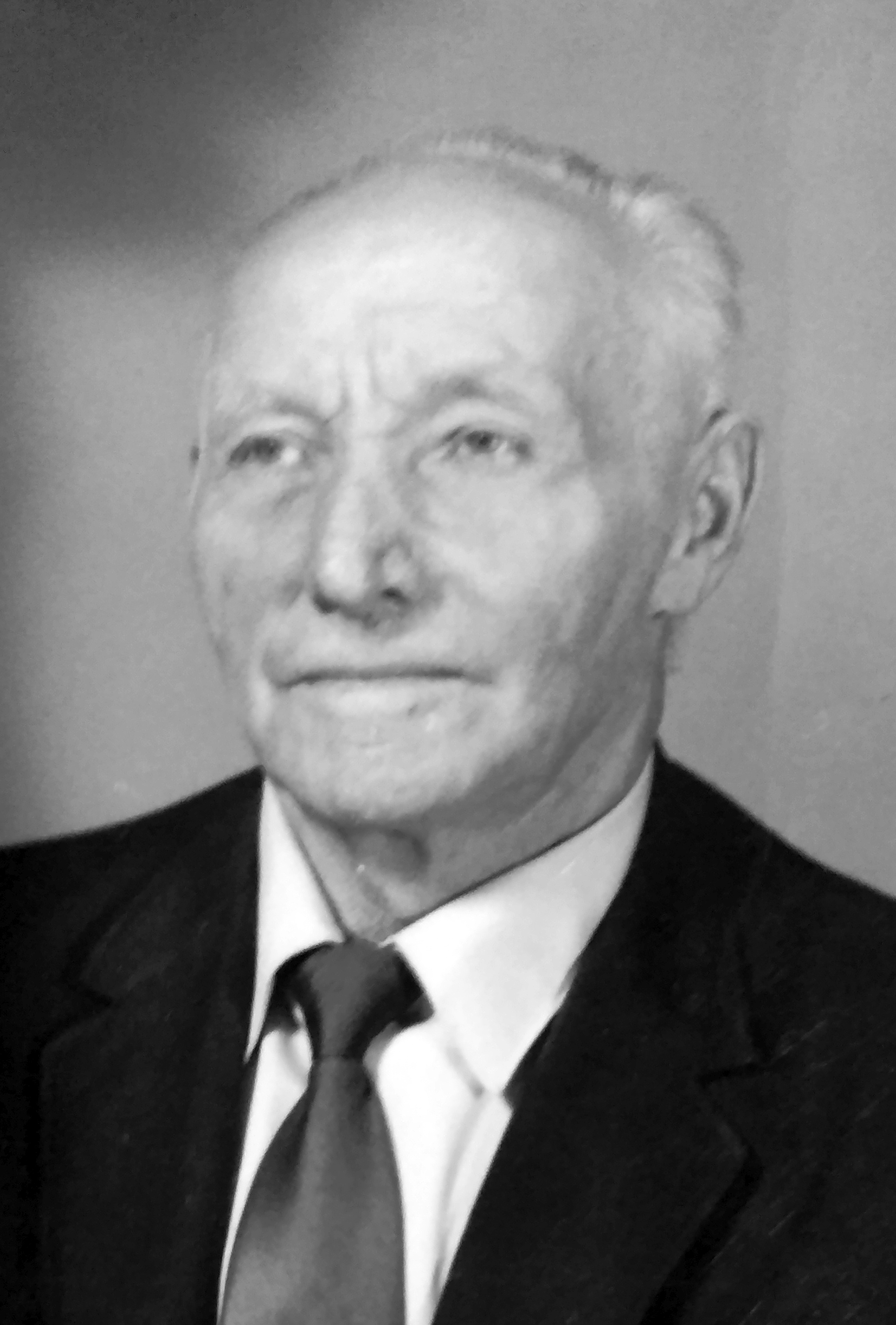 Ernest Mahonri Brown (1899 - 1989) Profile