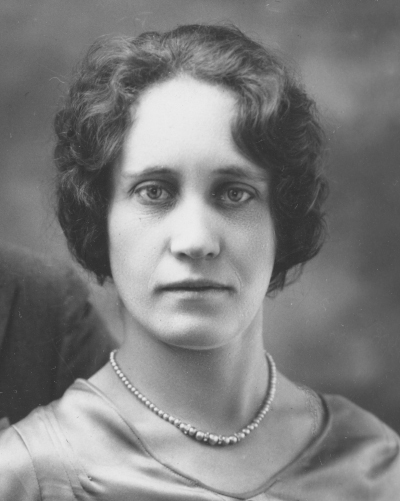 Esther Burton (1900 - 1961) Profile