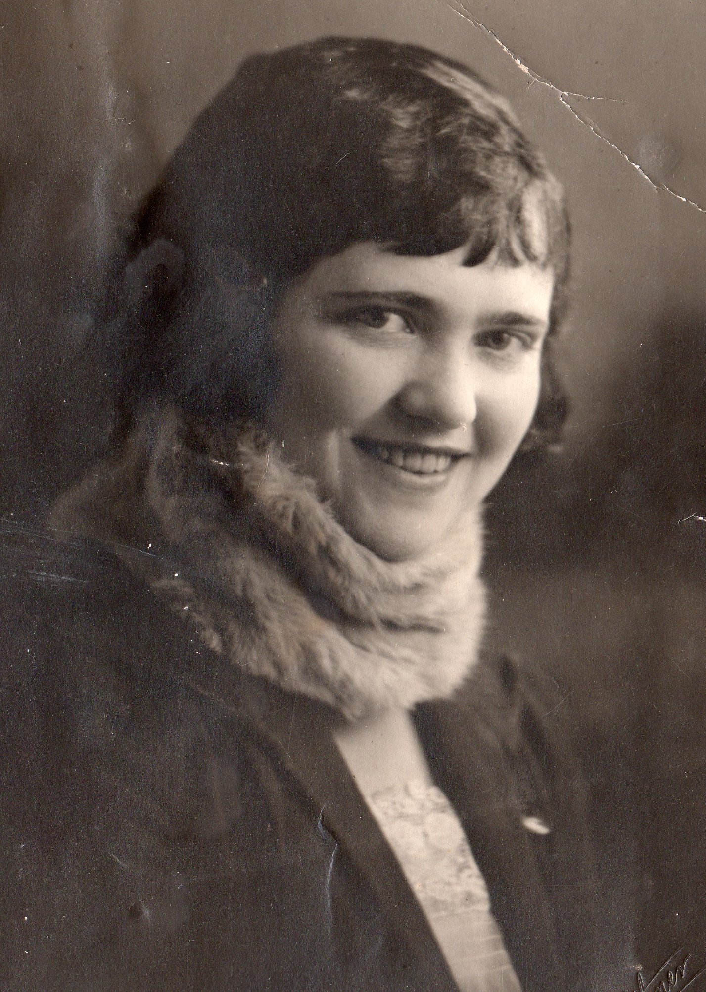 Ethel Emma Burrows (1899 - 1975) Profile