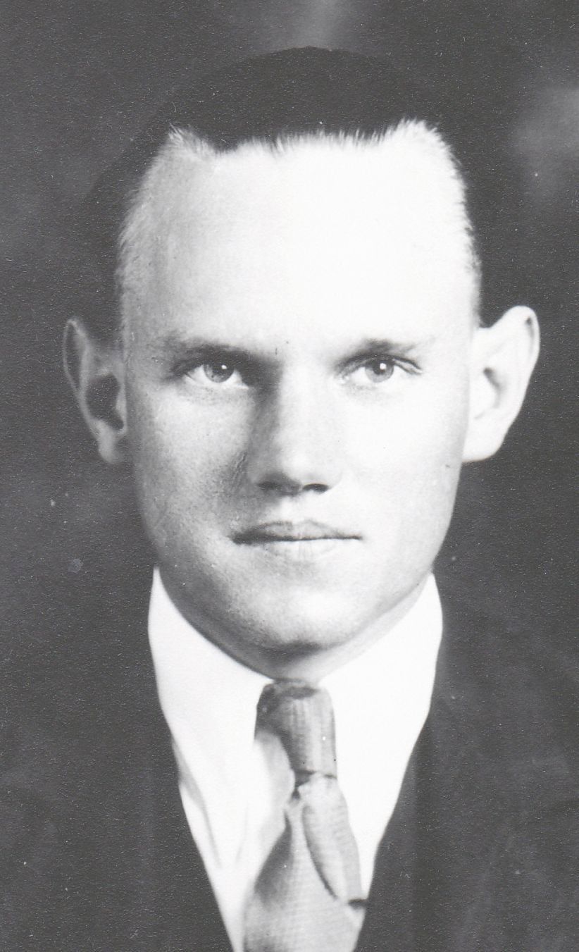 Everett M Boggess (1910 - 1989) Profile