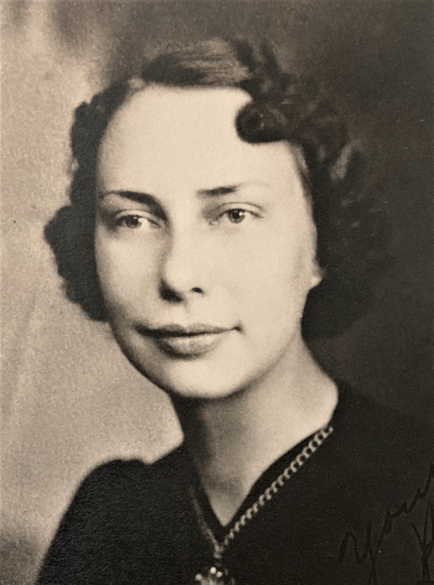 Florence Barker (1915-2013) Profile