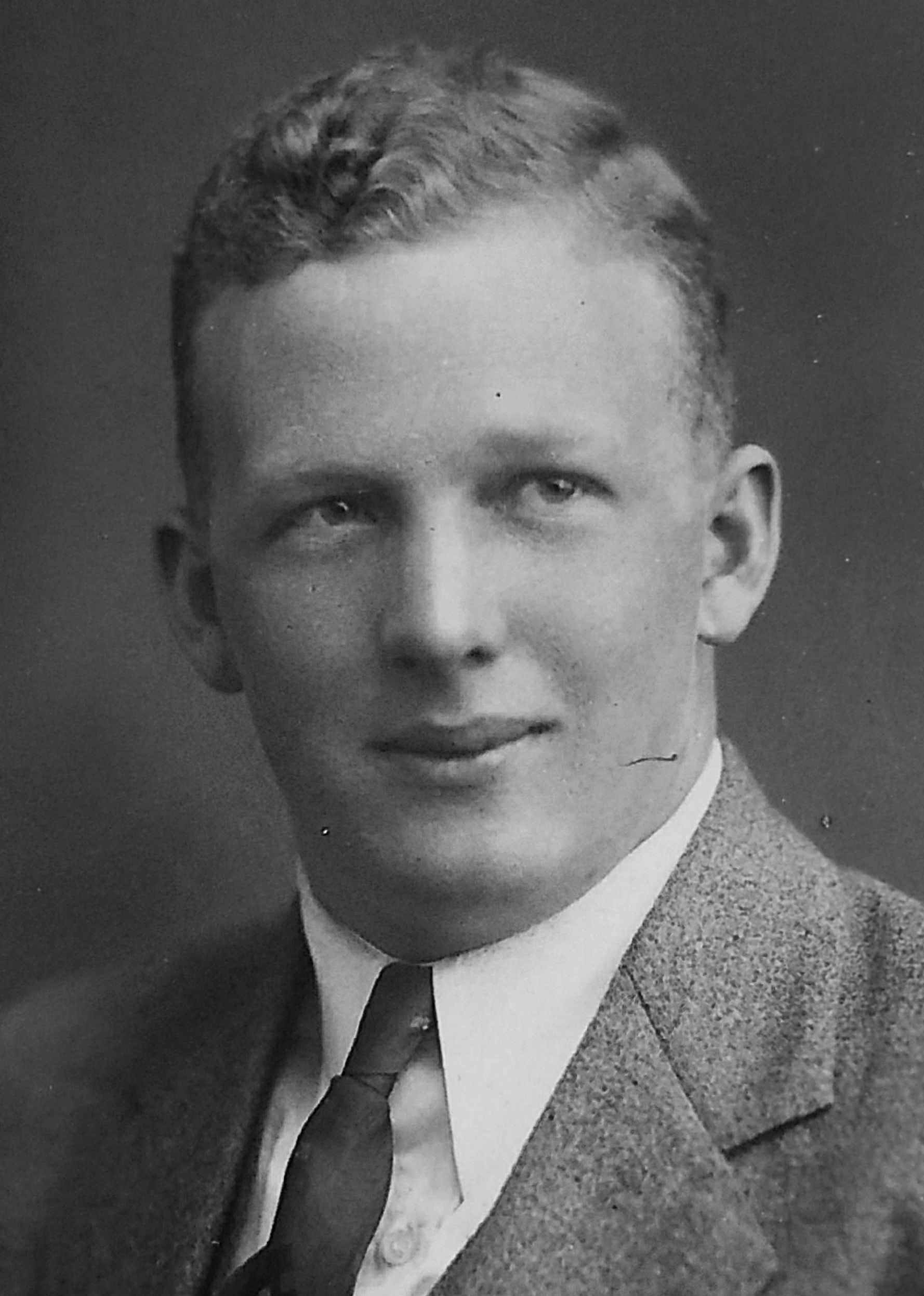 George Easton Brown (1917 - 1994) Profile