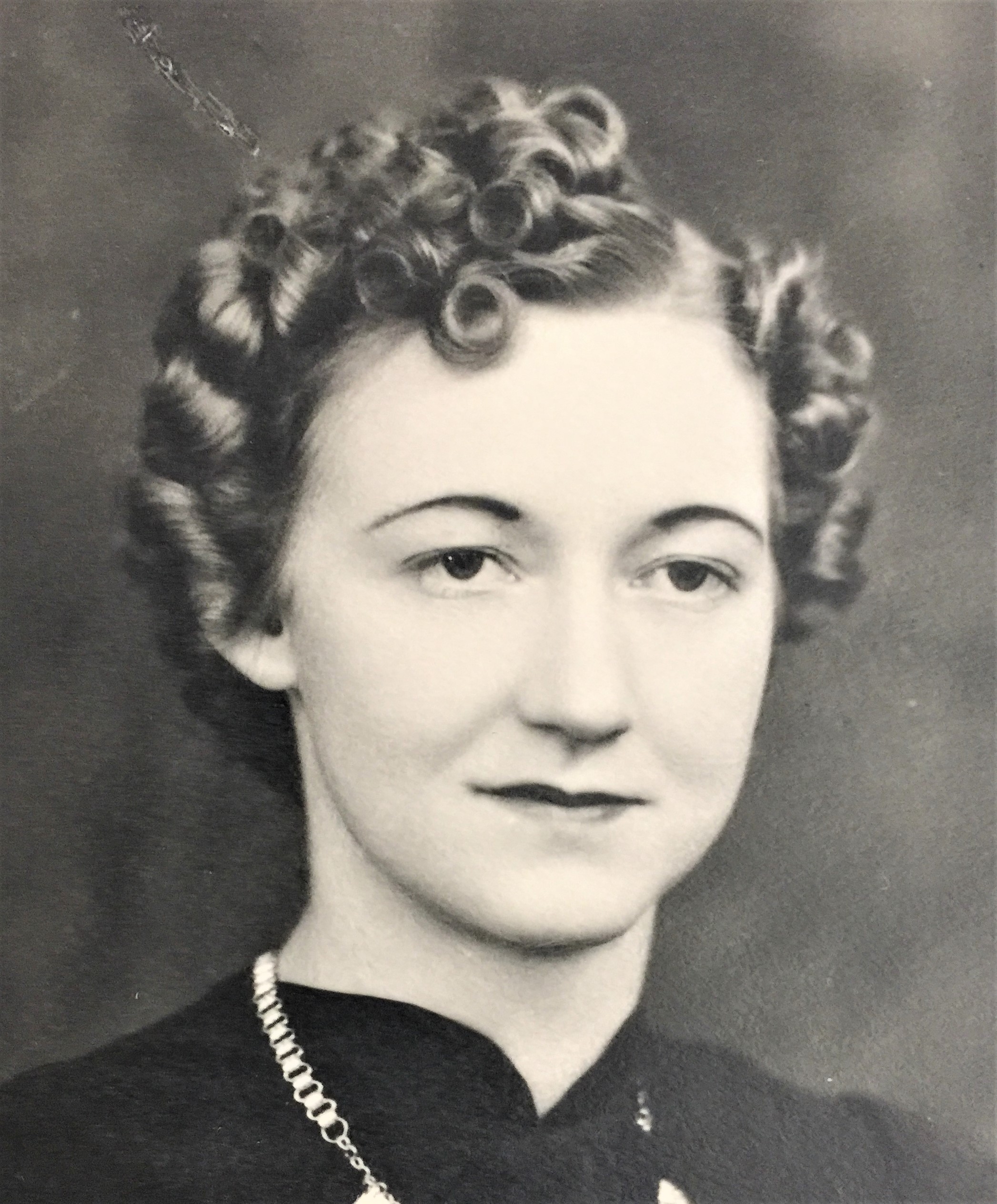June Bunderson (1916-2012) Profile