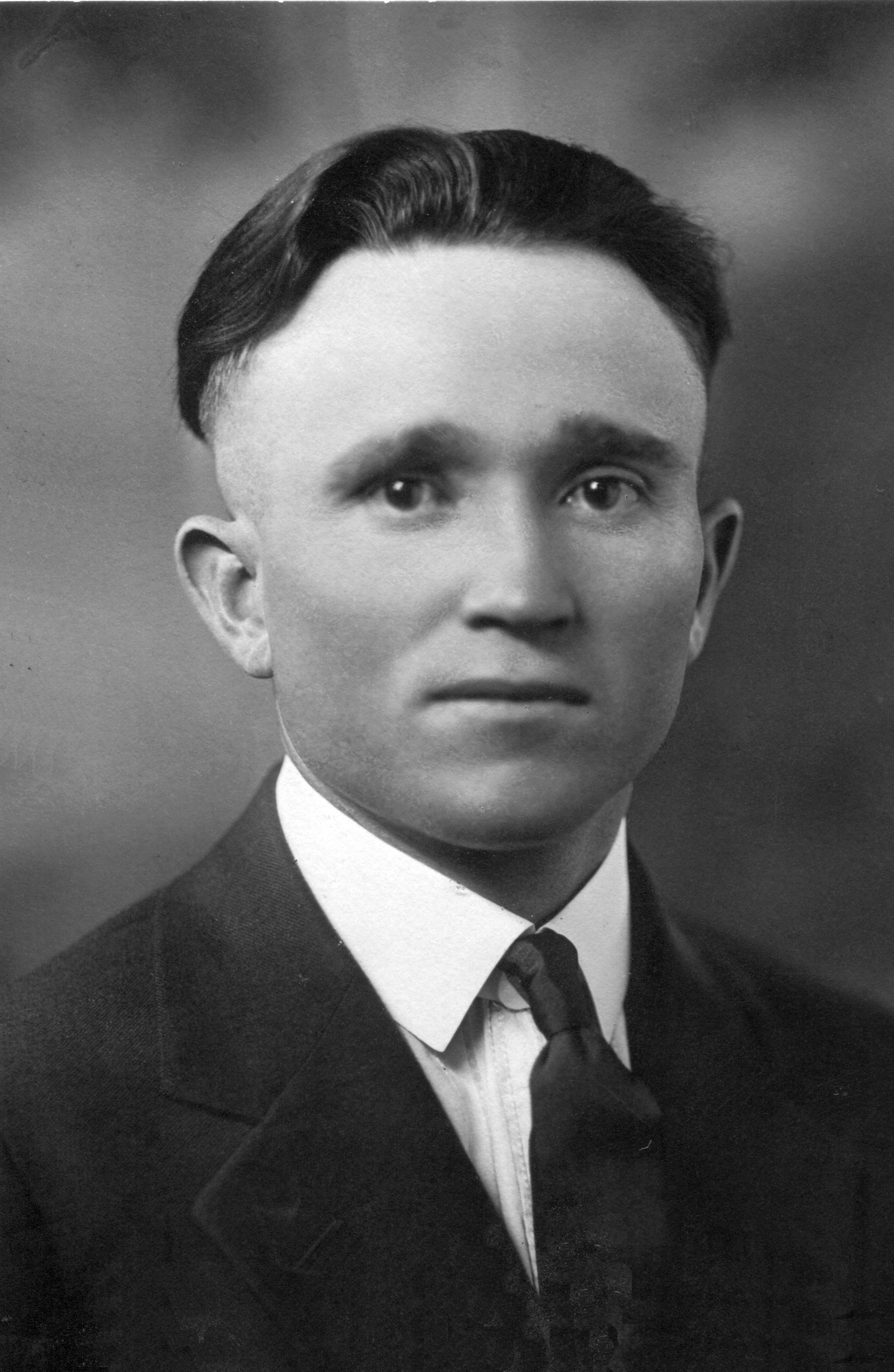 Lawrence Earl Bowcutt (1896 - 1932) Profile