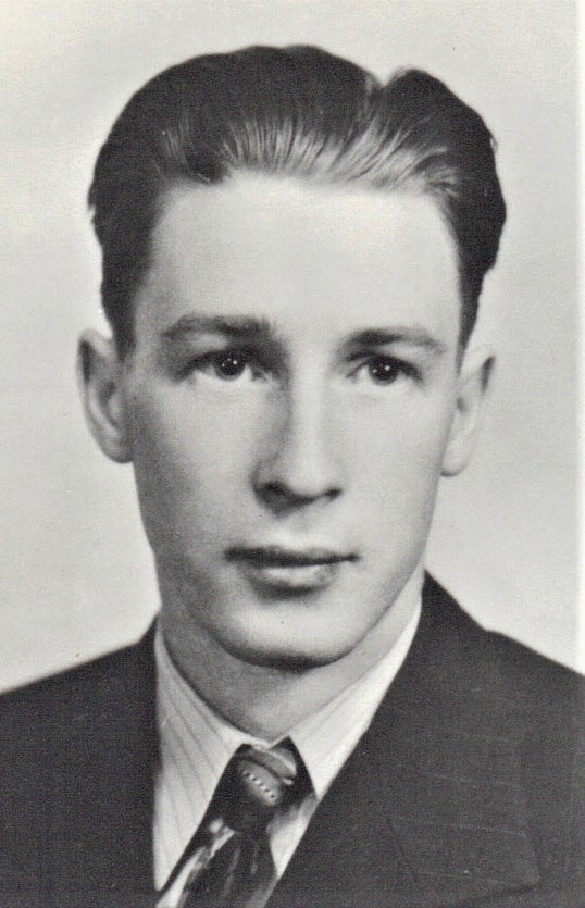 Lee Winn Buttars (1919 - 2011) Profile
