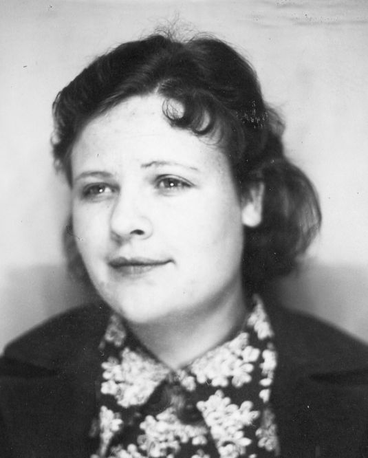 Myrna Black (1918 - 1998) Profile