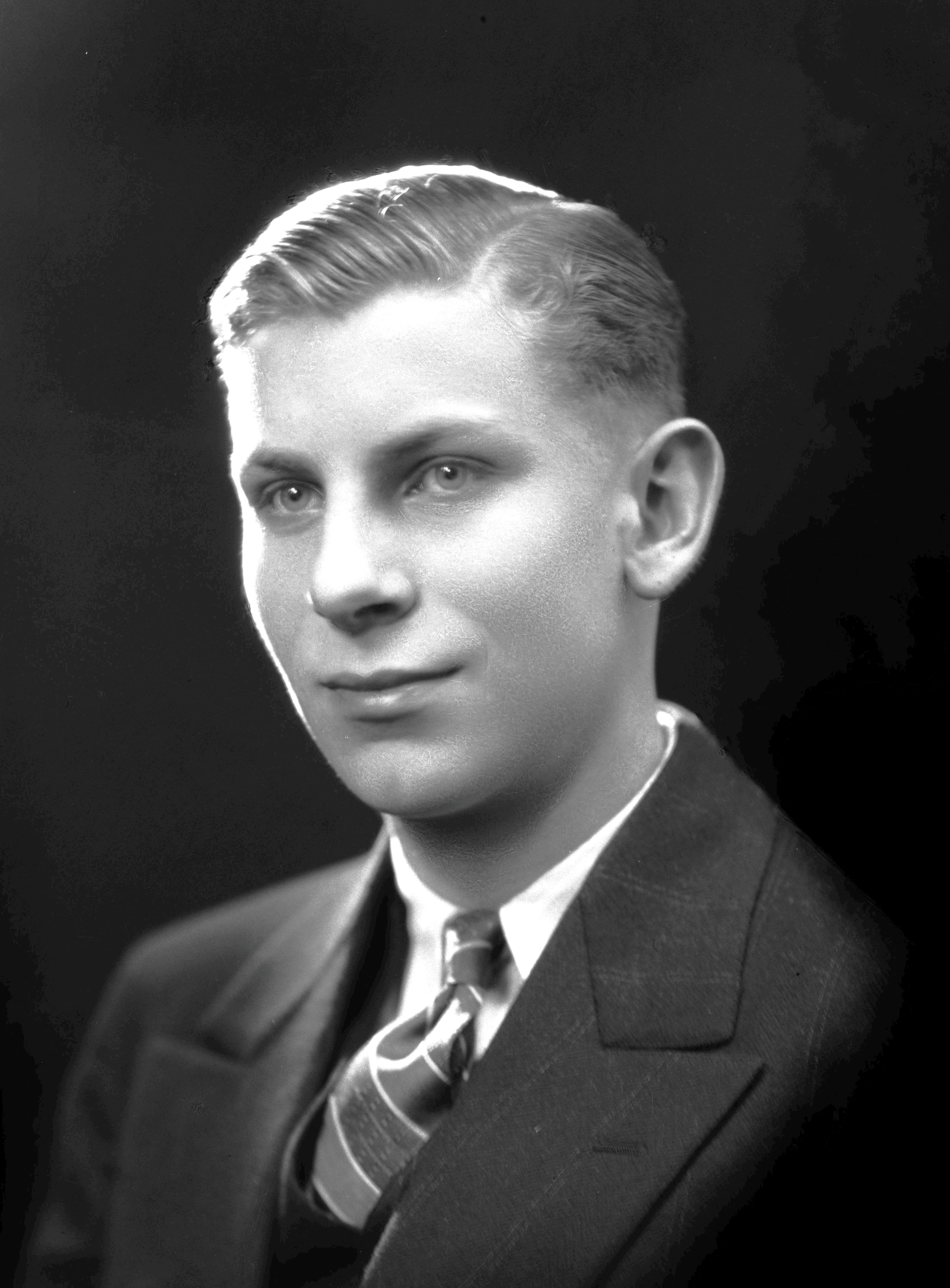Richard Summers Bennett (1911 - 1976) Profile