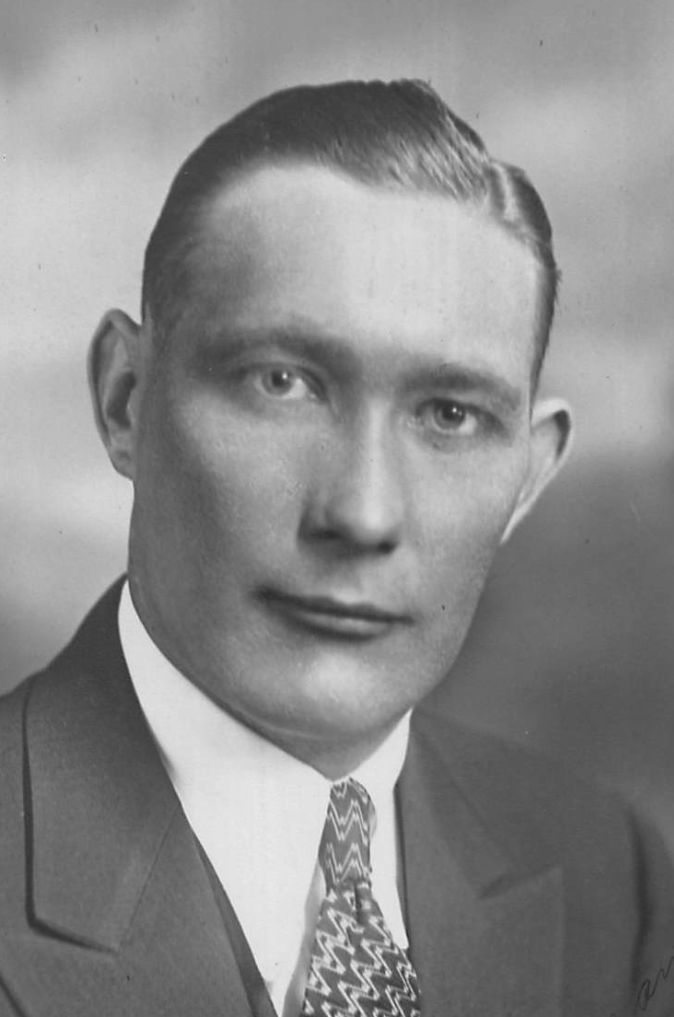 Thomas Wendell Bayles (1900 - 1998) Profile