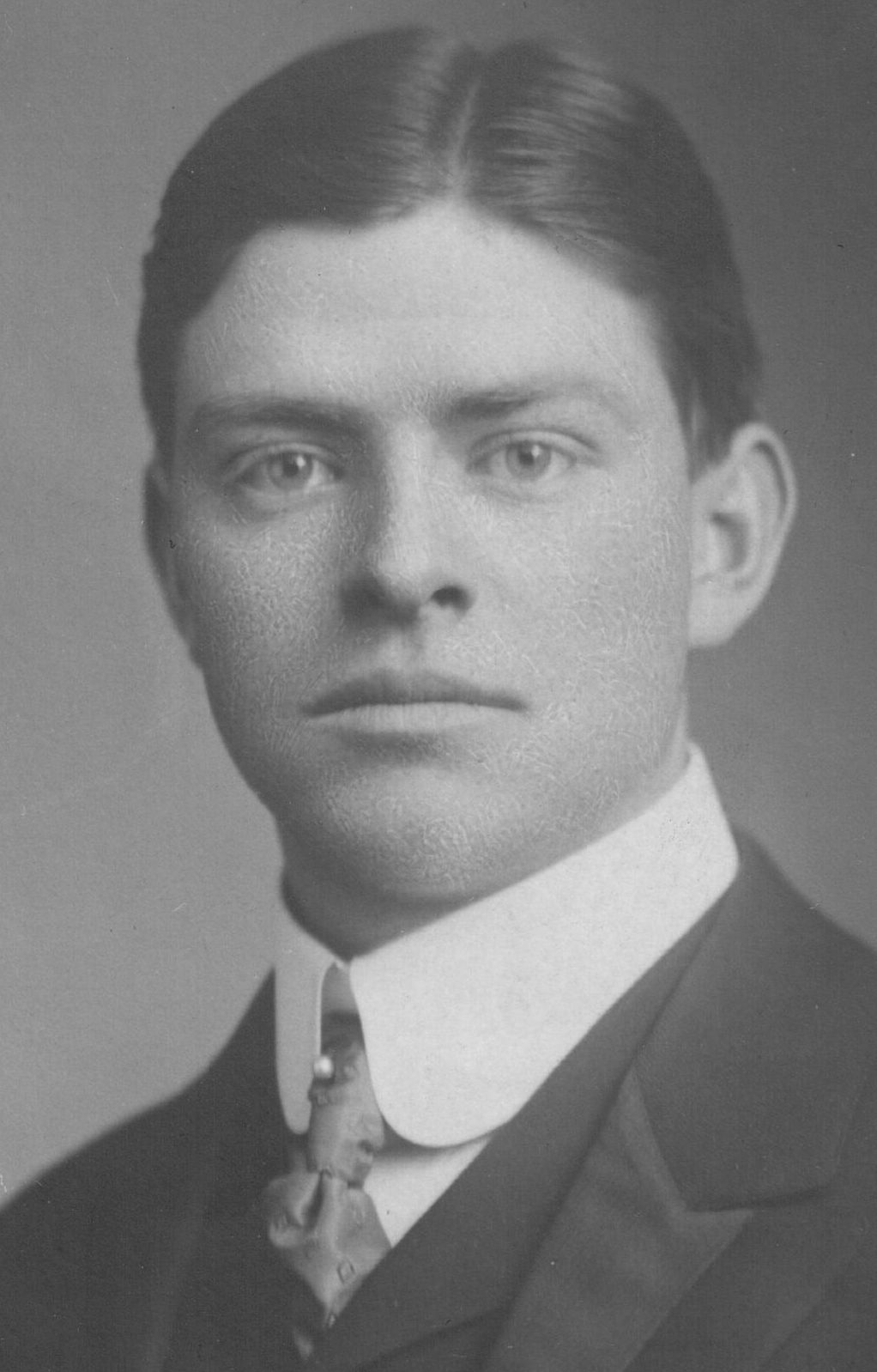 Willard Gardner Burton (1883 - 1934) Profile