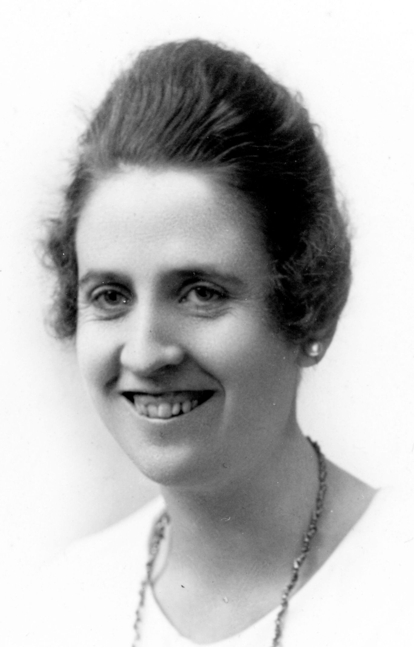 Alma Coombs (1896 - 2005) Profile