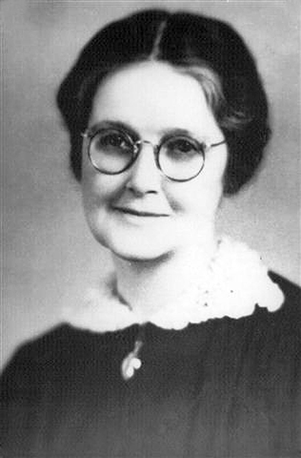 Emily Adeline Caldwell Burt (1890 - 1982) Profile