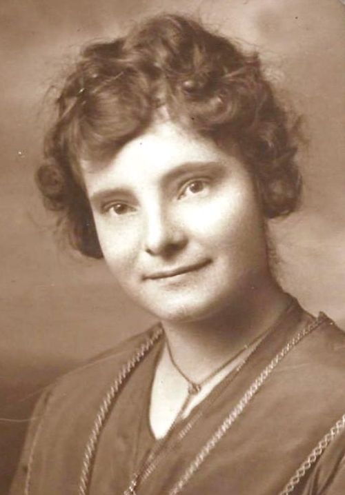 Erma Amanda Carlisle (1898 - 1982) Profile