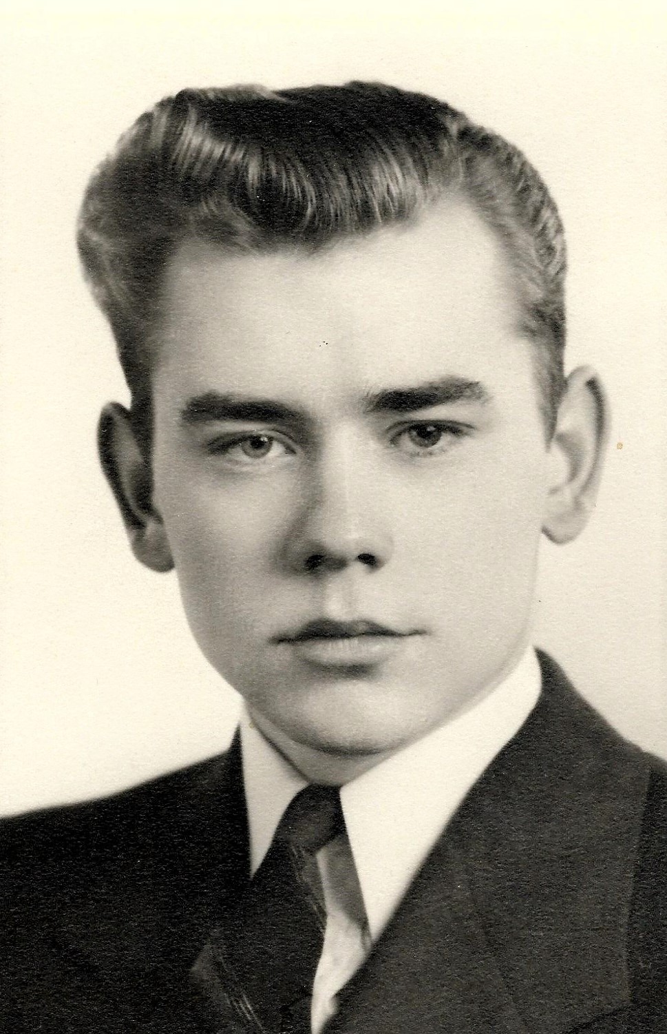 Gordon George Campbell (1919-2010) Profile