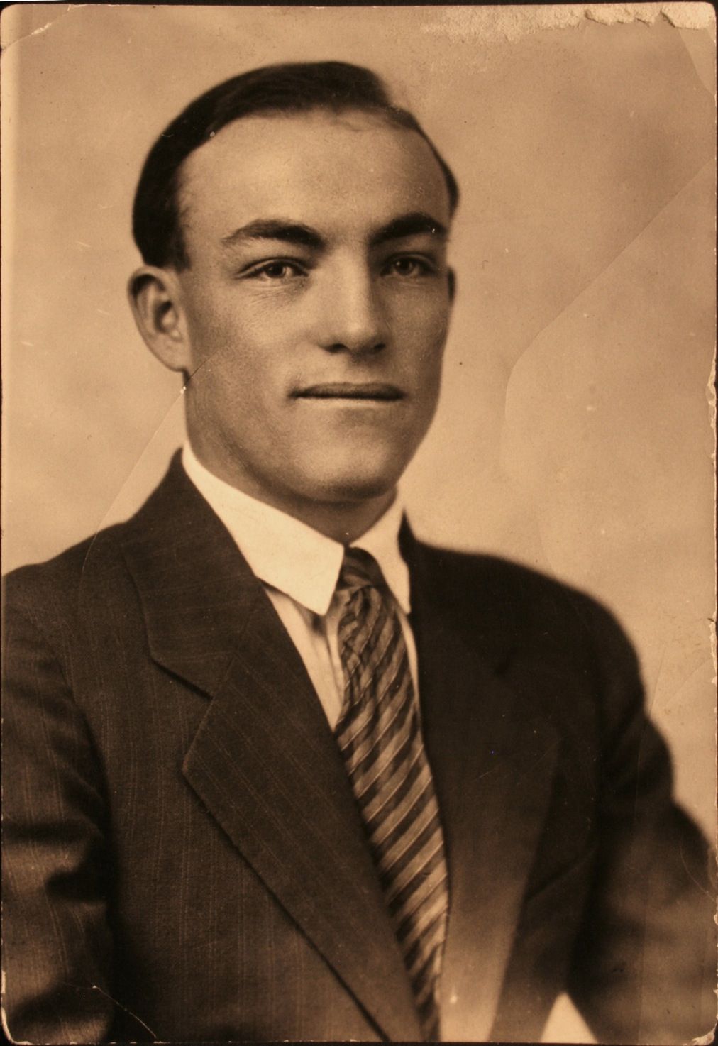 Leo David Clark (1905 - 2000) Profile