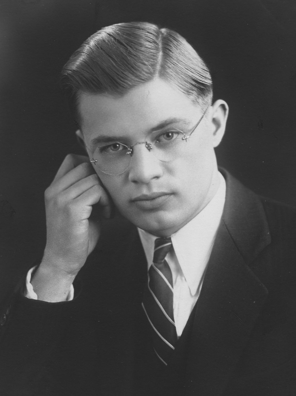 Willard Lamoni Carr (1910 - 2000) Profile