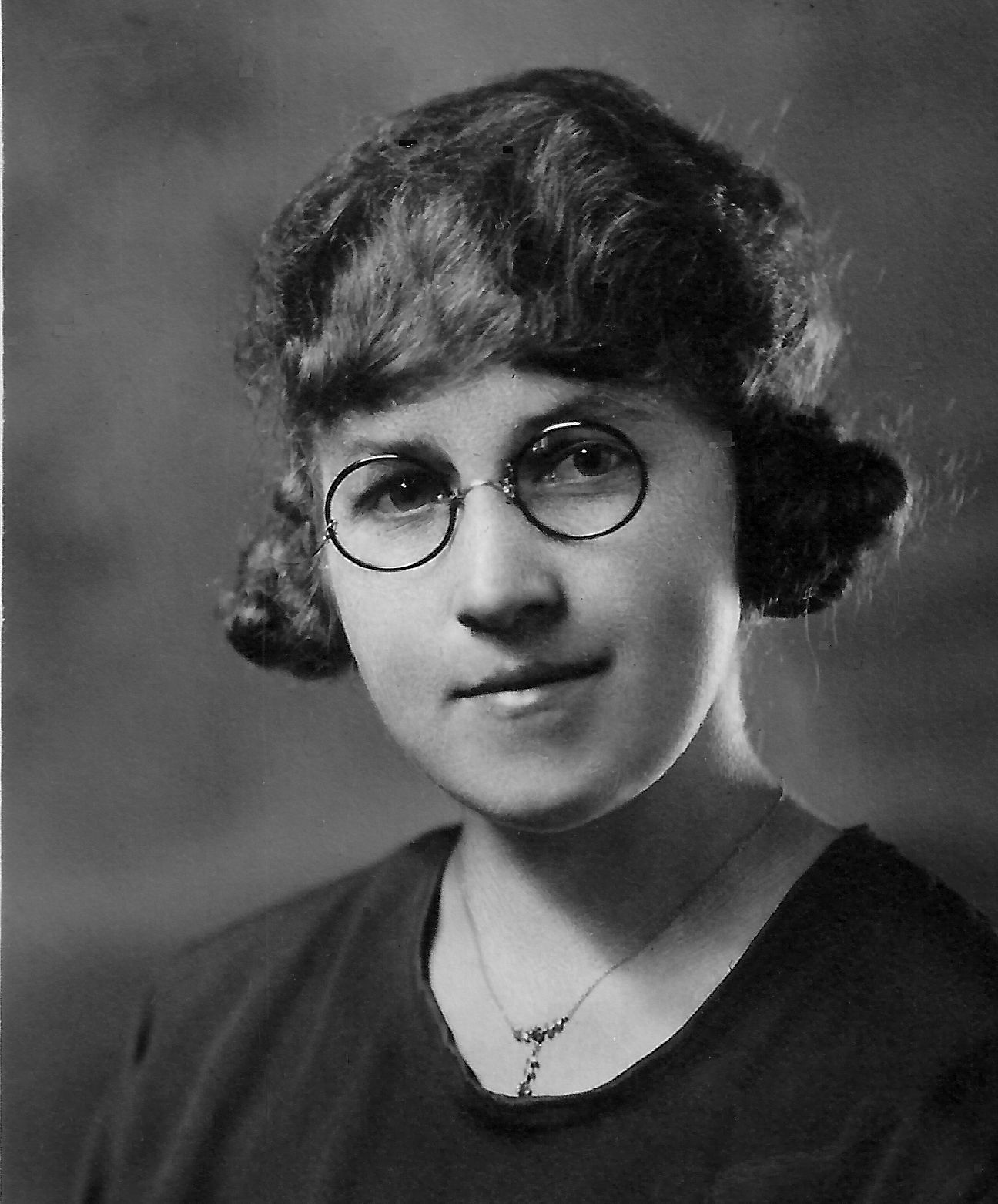 Eliza Cecilia Dredge (1900 - 1990) Profile