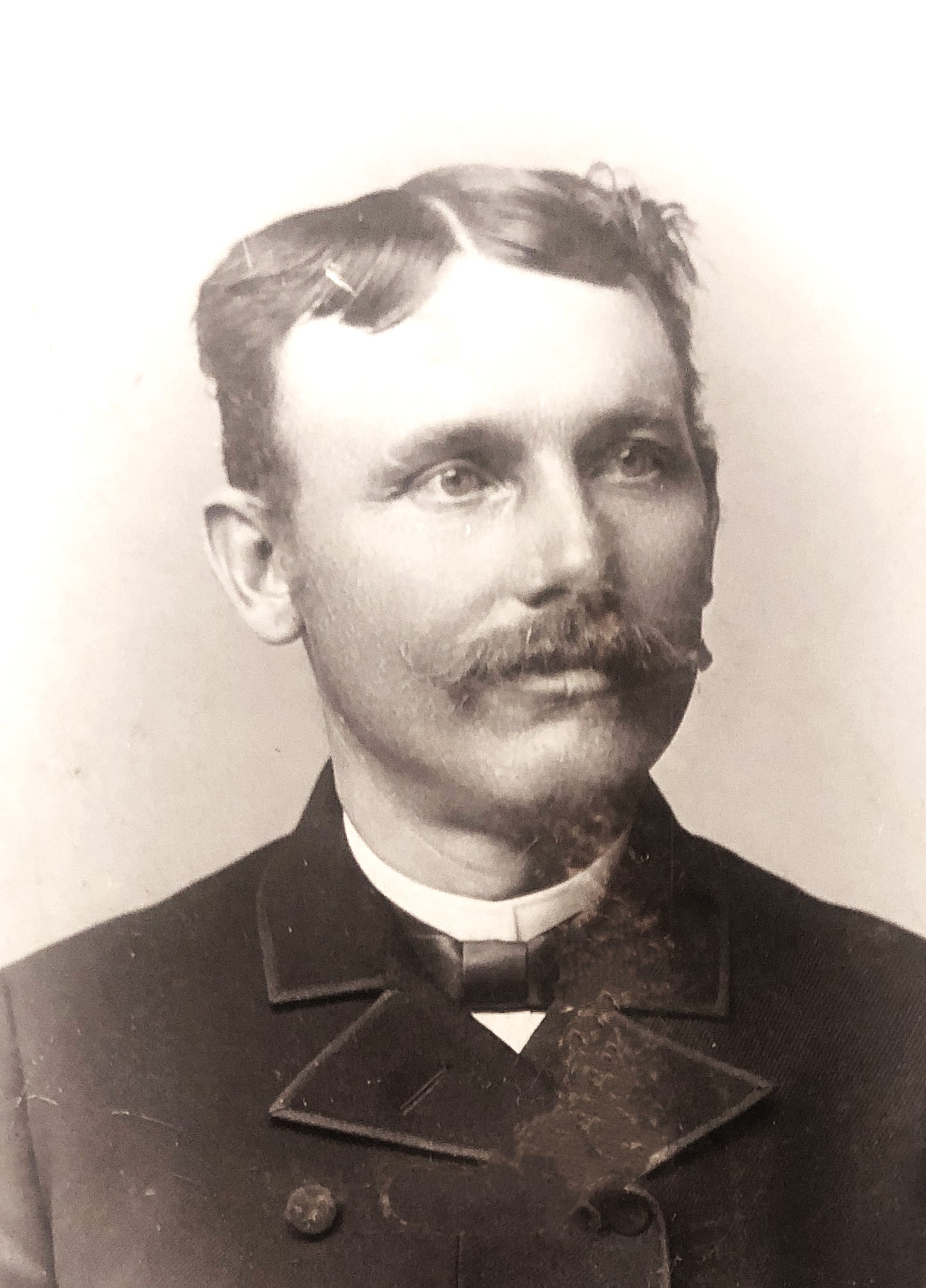Henry Hans Danielsen (1861 - 1919) Profile