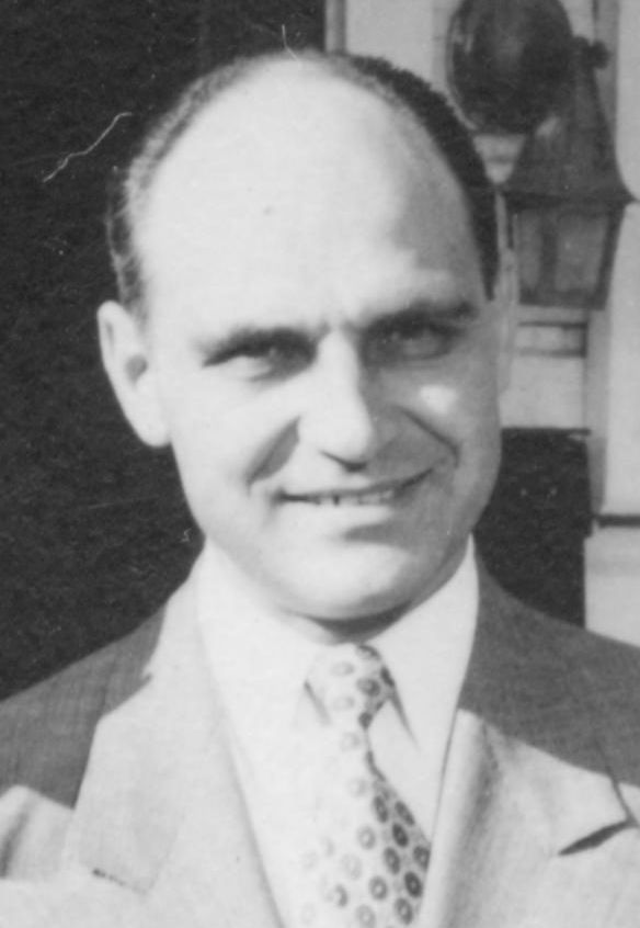 Neil Davis (1907 - 1992) Profile
