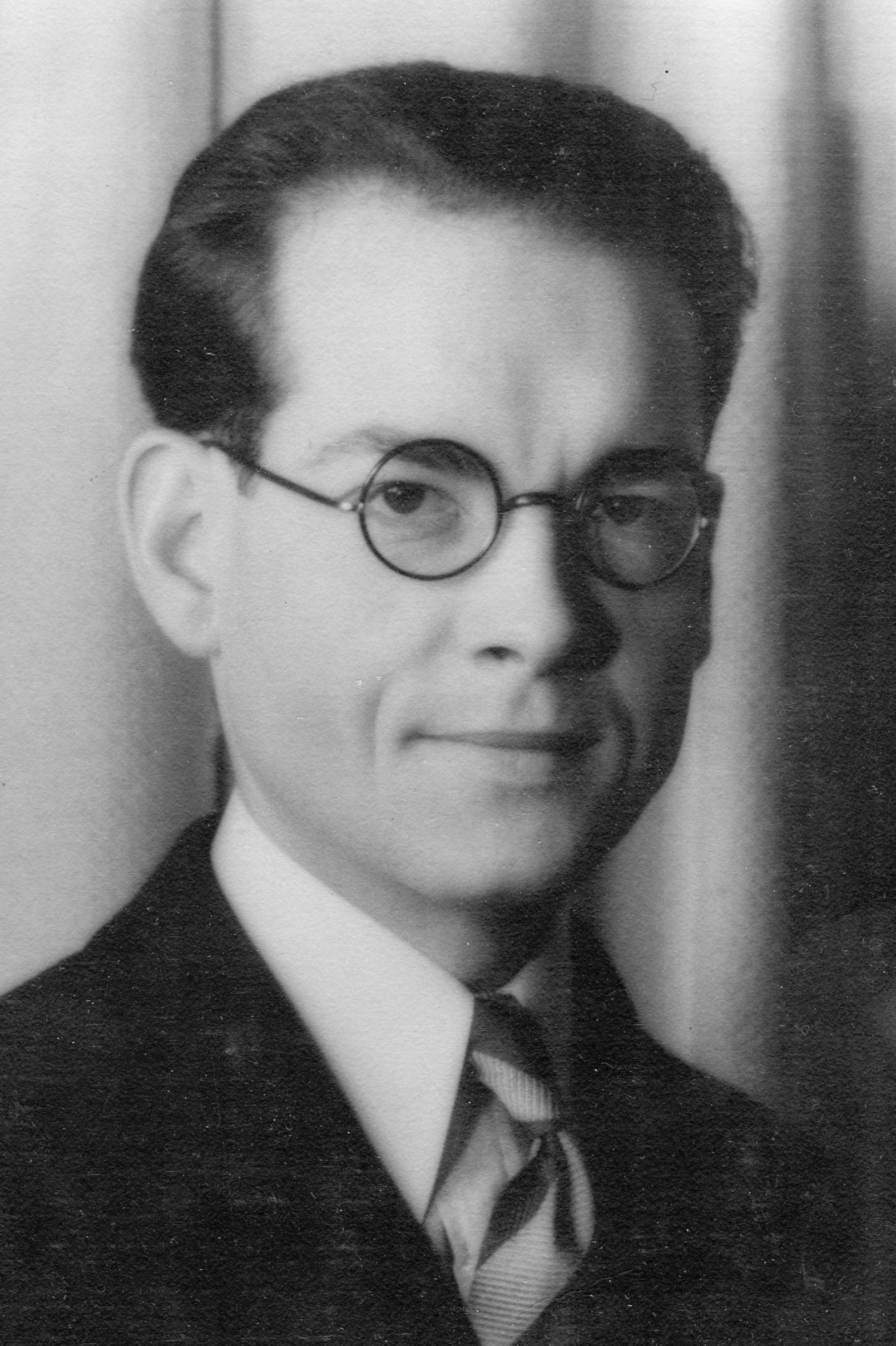 Nephi Kunz Davis (1906 - 1993) Profile