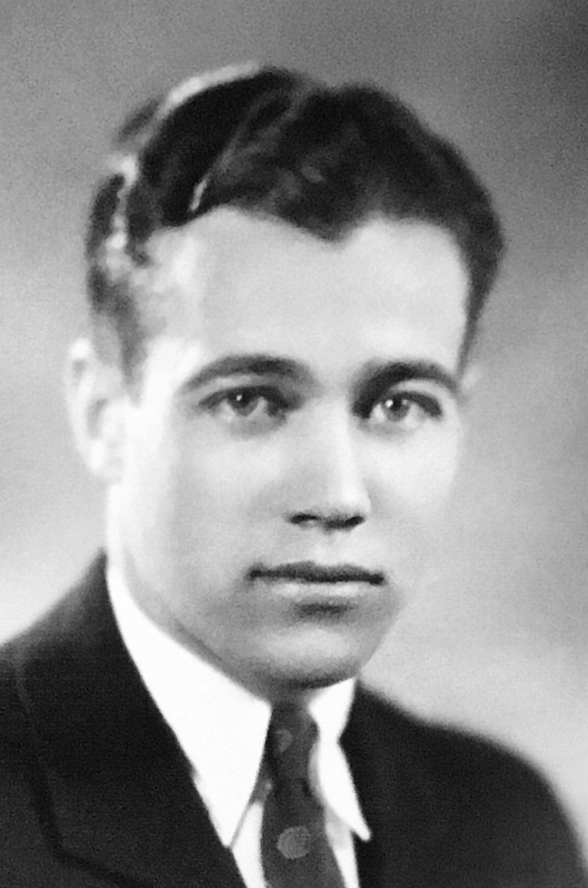 Lewis T Ellsworth (1905 - 1998) Profile
