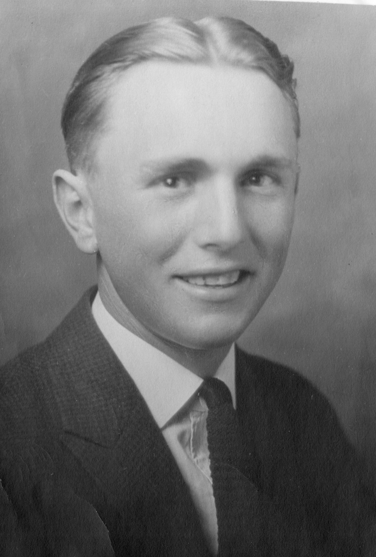 Wells Leighton Evans (1904 - 1985) Profile