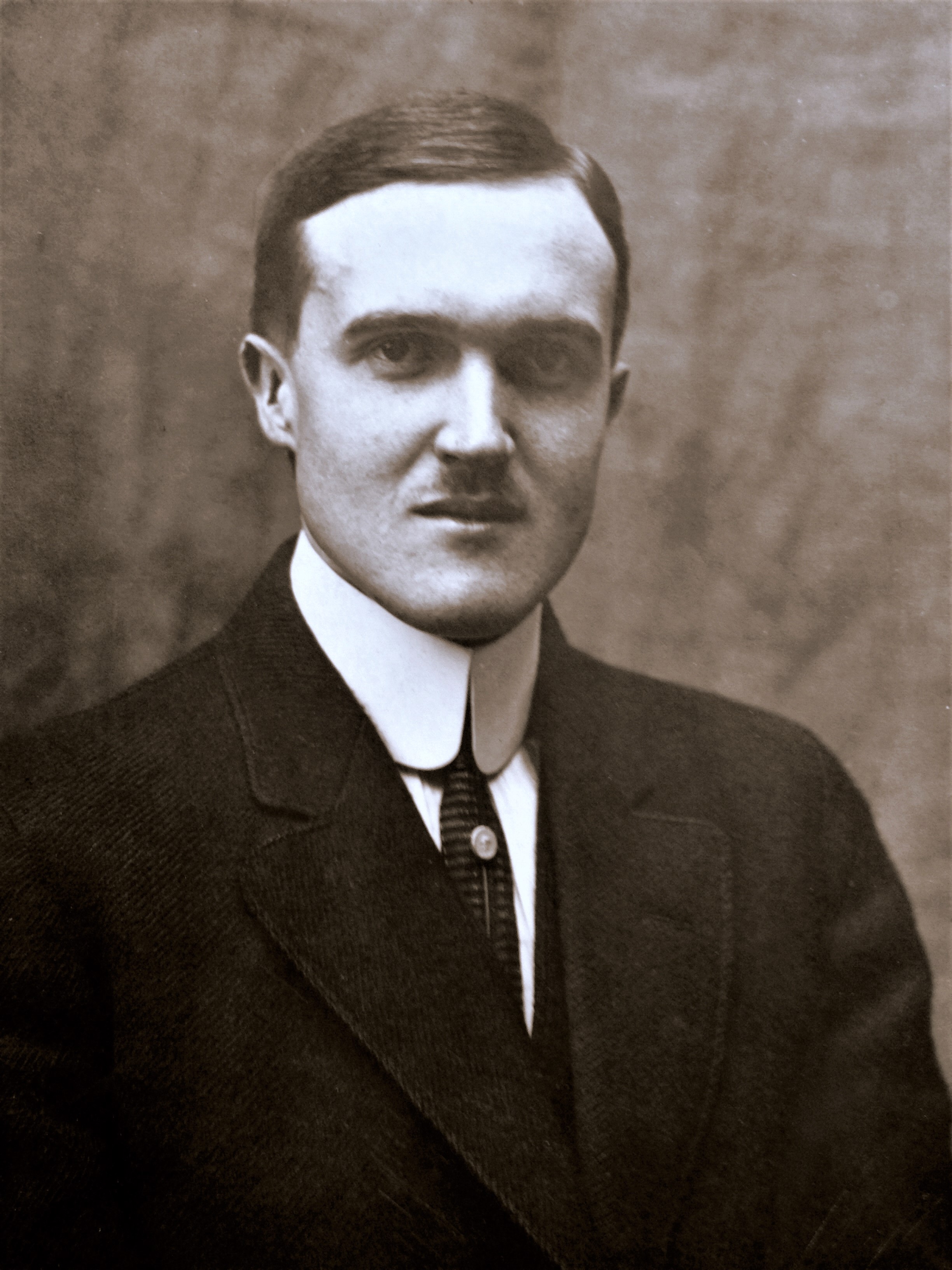 Charles Lamont Felt (1892 - 1976) Profile