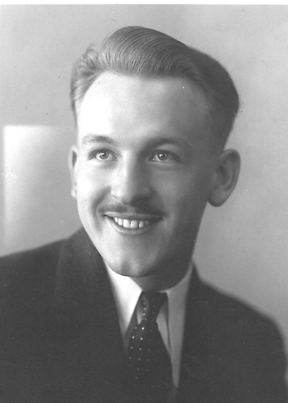 John Baer Fetzer (1911 - 2006) Profile