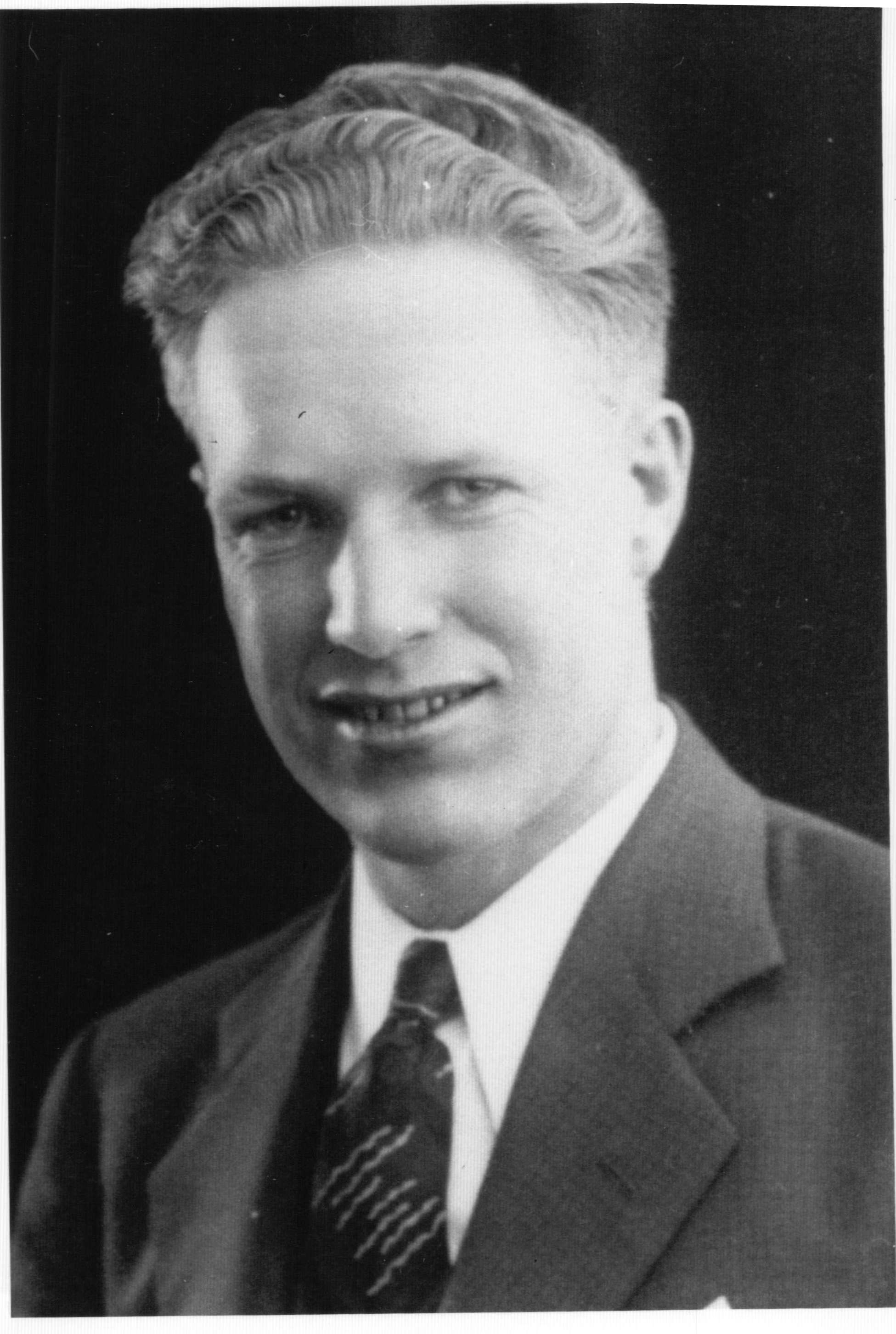 Ray Peter Frandsen (1911 - 1963) Profile