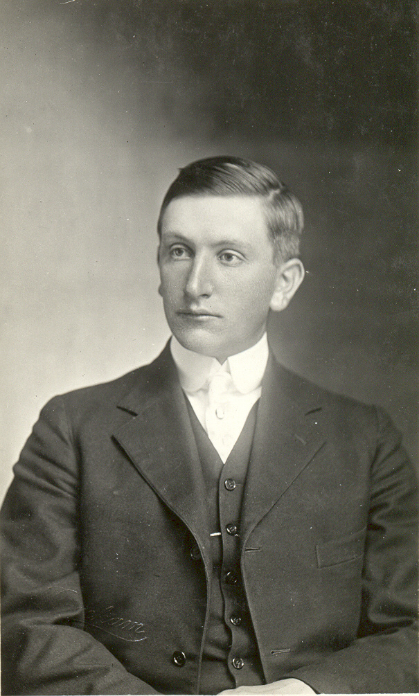 Farrell Davidson Gallacher (1891 - 1972) Profile