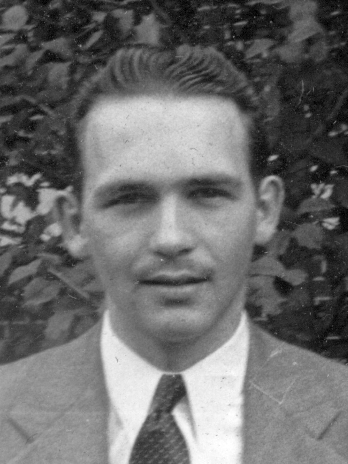 Archie Lloyd Graham (1920 - 2010) Profile
