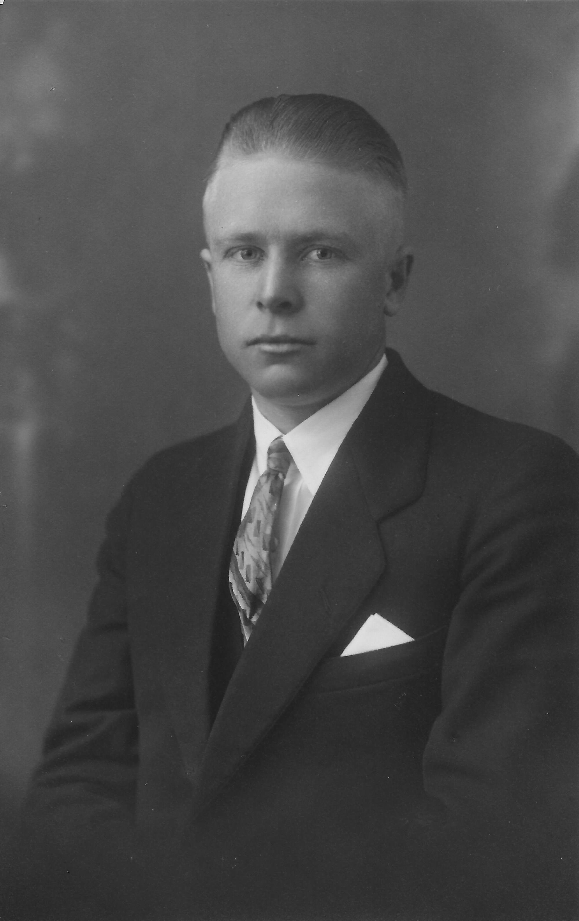Clyde Roland Gustafson (1905 - 1993) Profile