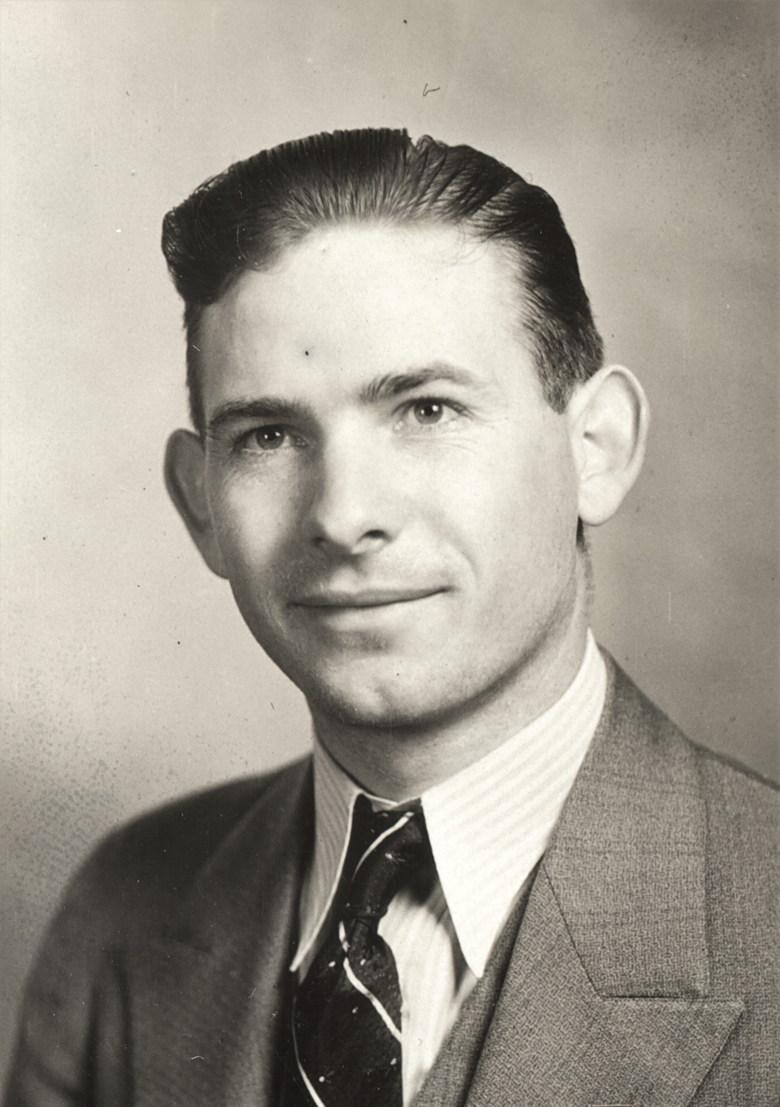 Gene Rudolph Gierisch (1907 - 2011) Profile